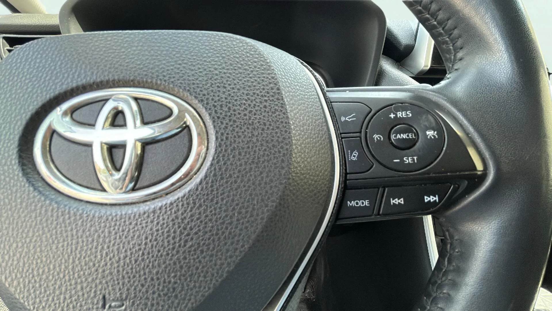 Toyota RAV4 2.5l 220H Business - foto 47