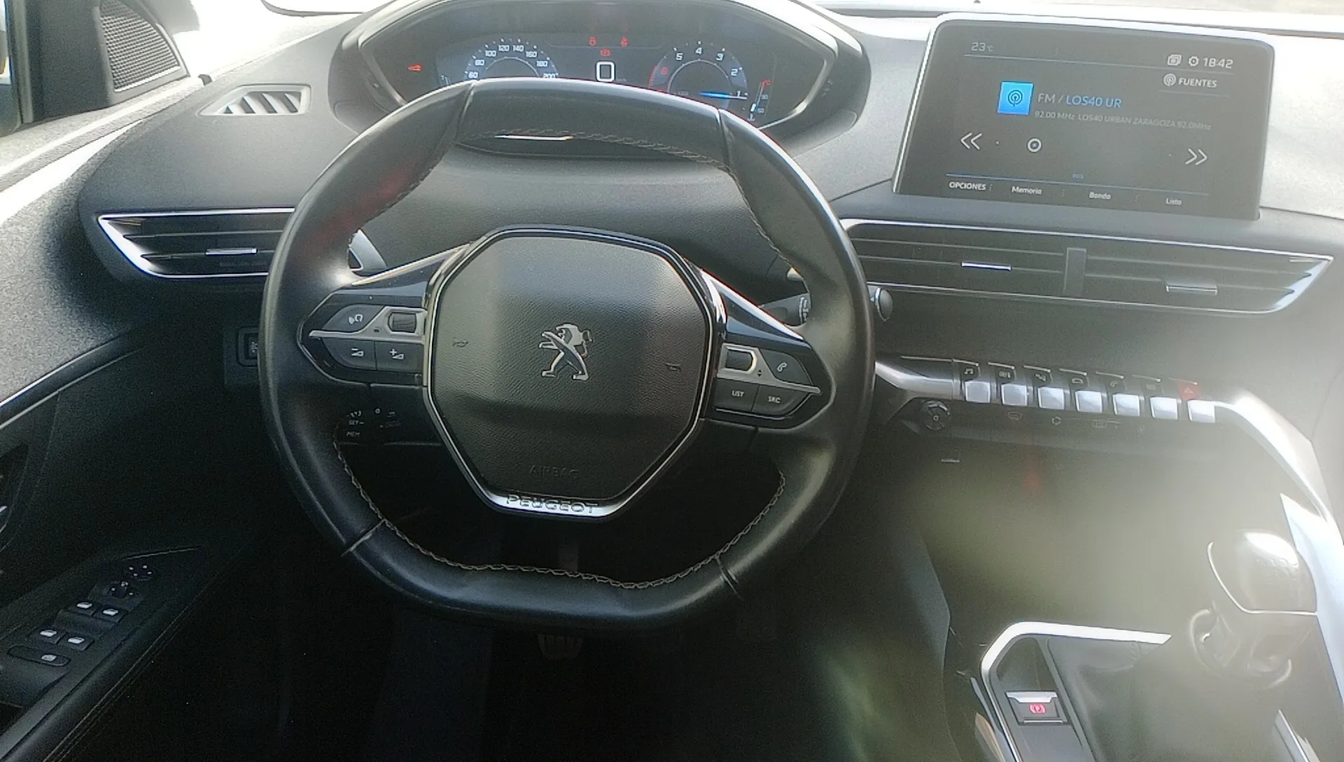 Peugeot 3008 1.2 PureTech Allure - foto 8