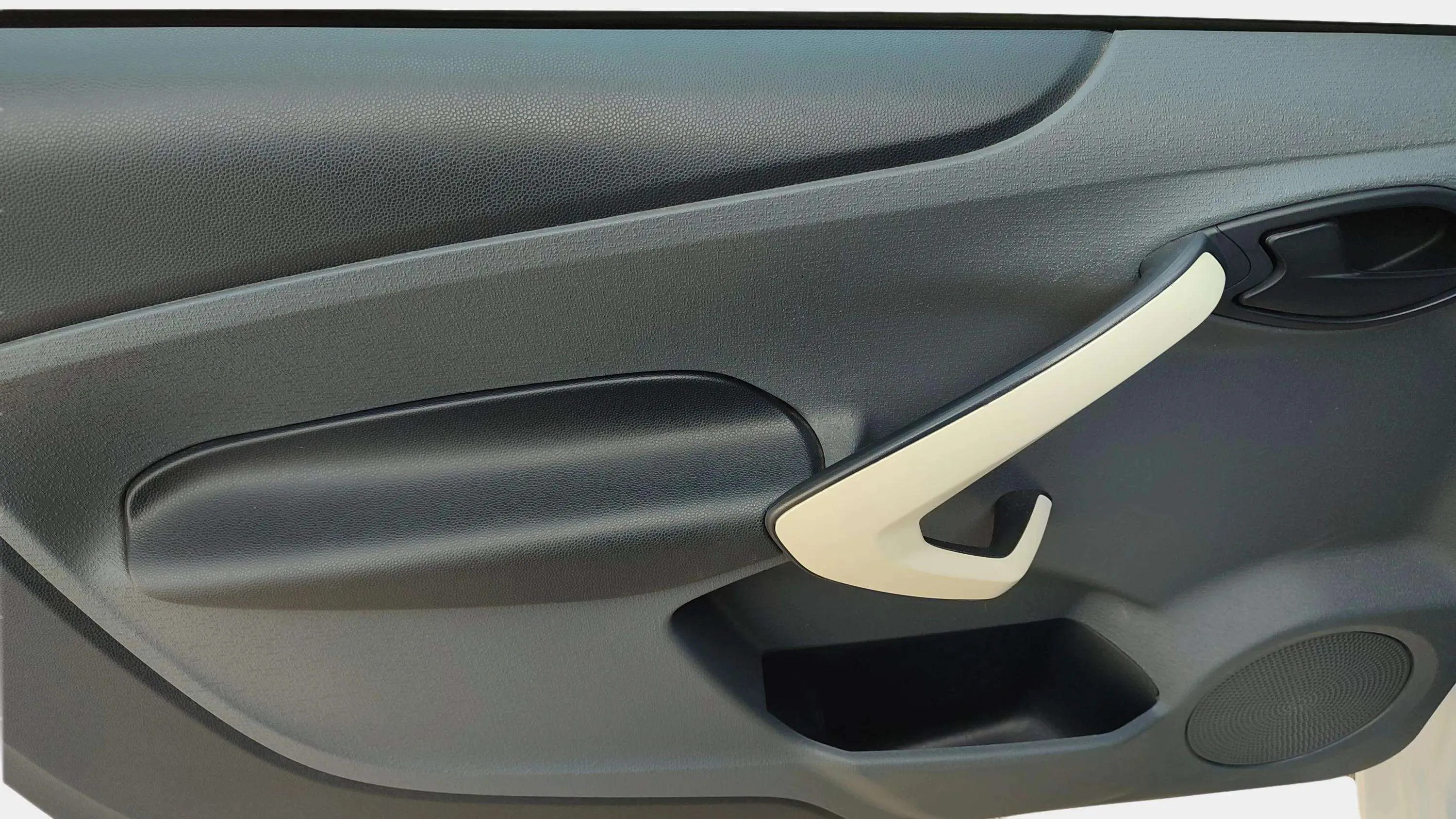 Ford Ka Black White Ed. 1.2 Duratec A.-St.-St. - foto 11