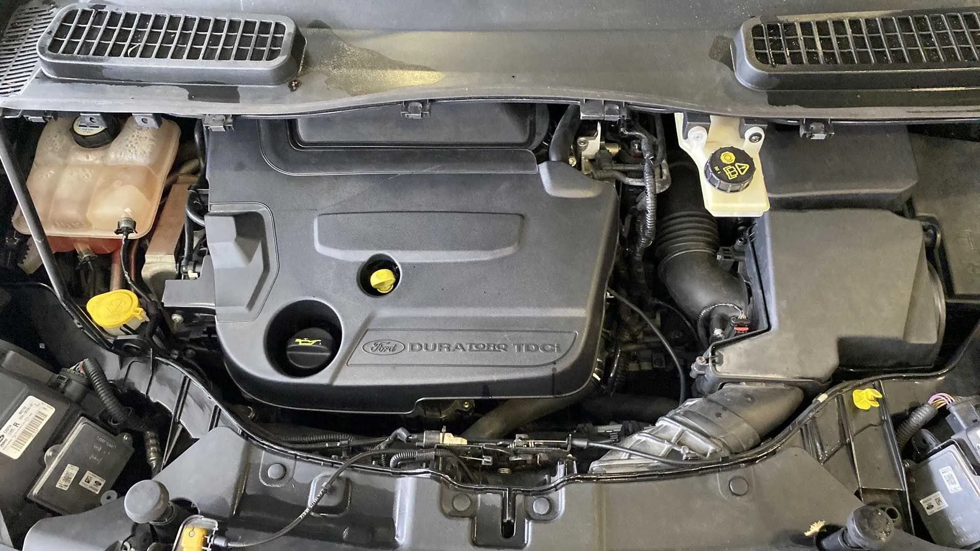 Ford Kuga 2.0 TDCi 140 4x4 Titanium Powershift - foto 20
