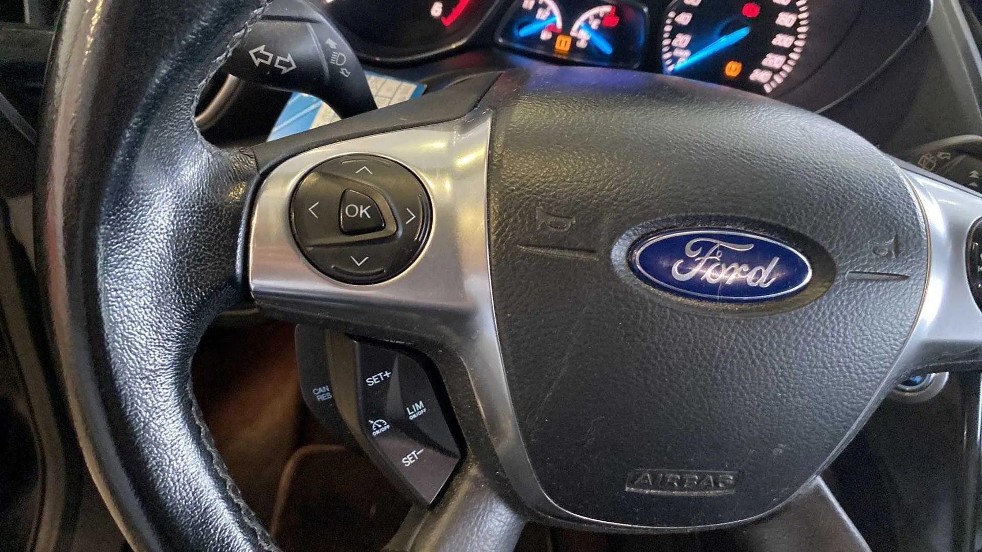 Ford Kuga 2.0 TDCi 140 4x4 Titanium Powershift - foto 14