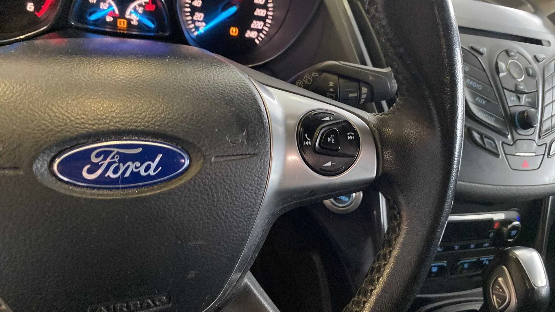Ford Kuga 2.0 TDCi 140 4x4 Titanium Powershift - foto 15