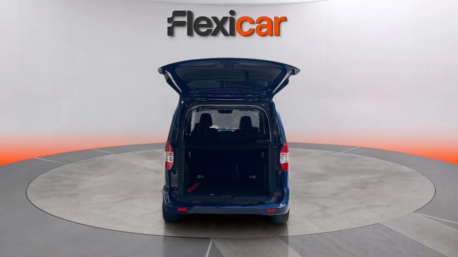 Ford Tourneo Courier 1.0 EcoBoost Titanium - foto 6