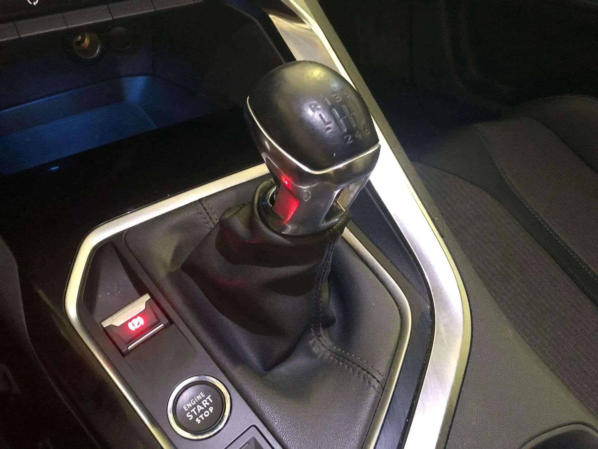 Peugeot 3008 1.2 PureTech Allure Pack - foto 11