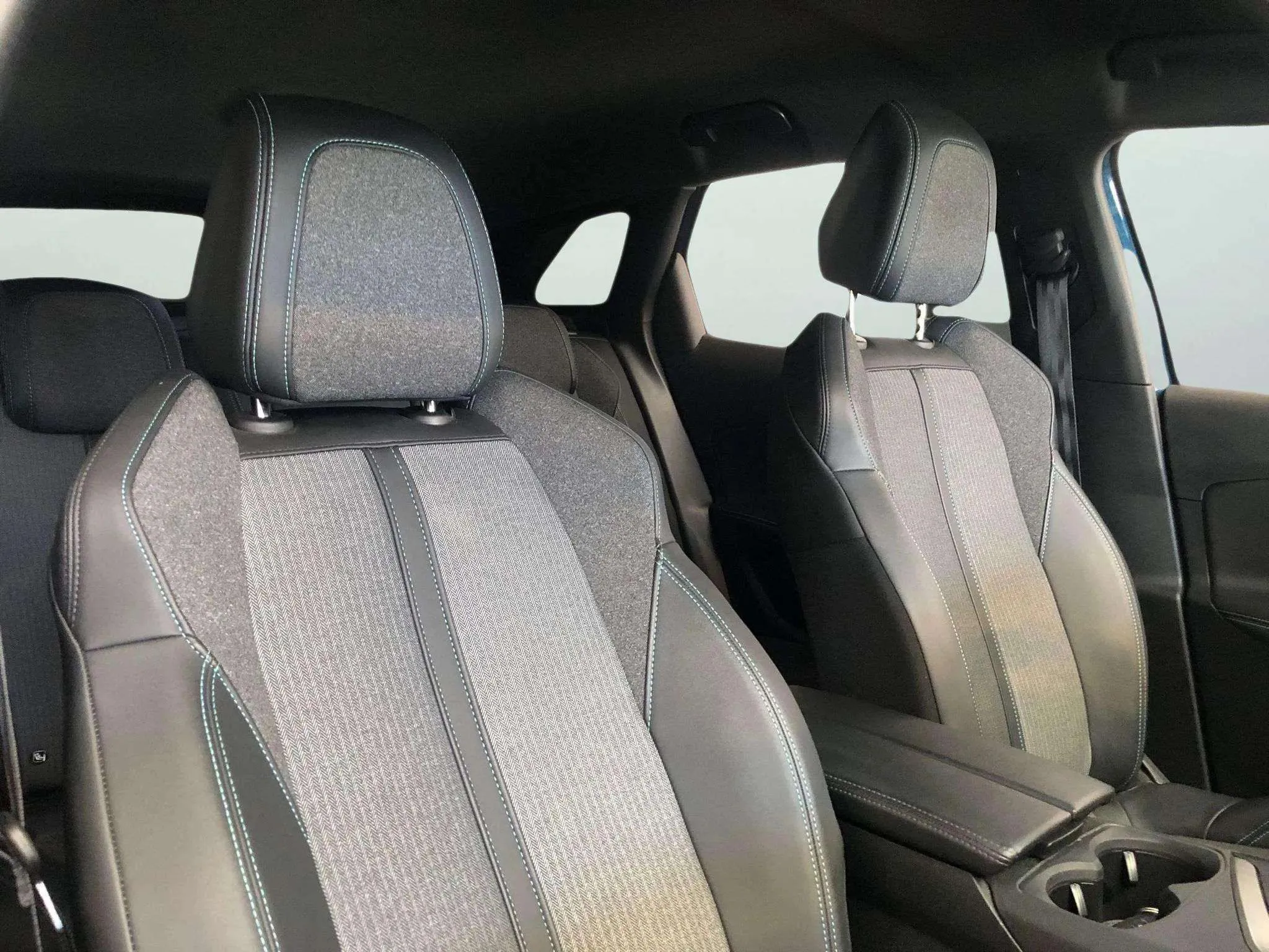 Peugeot 3008 1.2 PureTech Allure Pack - foto 10