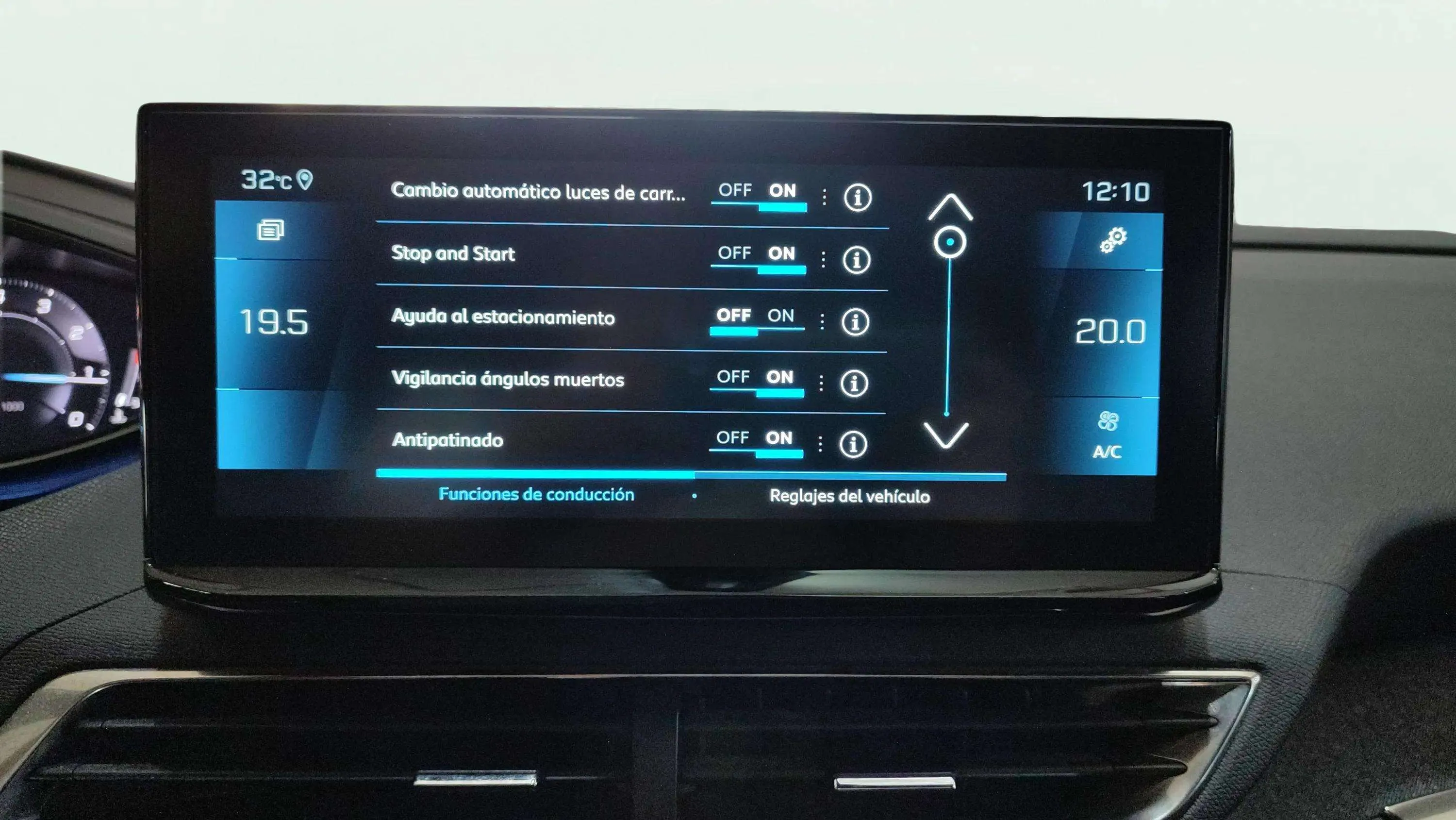 Peugeot 3008 1.2 PureTech Allure Pack - foto 14