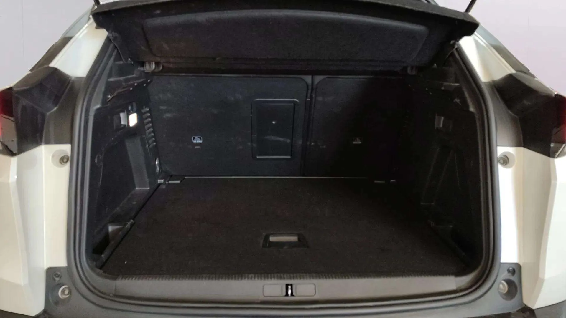 Peugeot 3008 1.2 PureTech Allure Pack - foto 25
