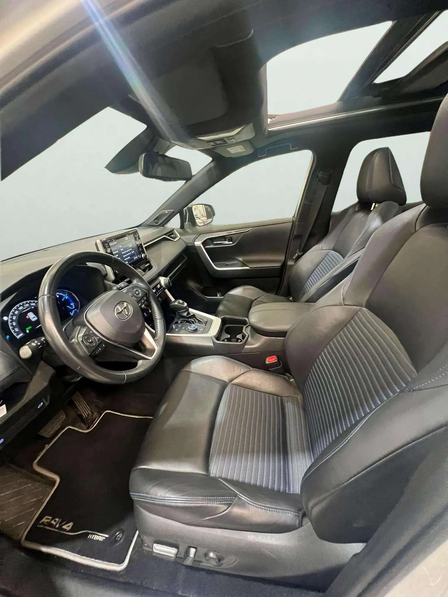 Toyota RAV4 2.5l 220H Luxury 4WD - foto 8