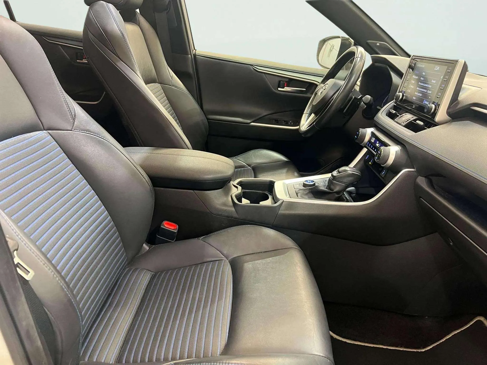 Toyota RAV4 2.5l 220H Luxury 4WD - foto 9