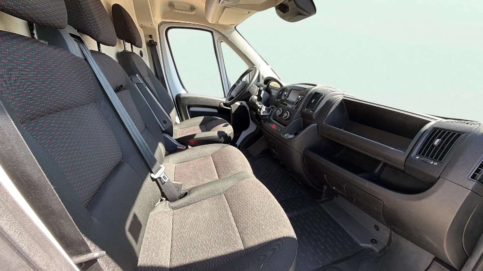 Citroën Jumper 2179 cm³ - foto 10