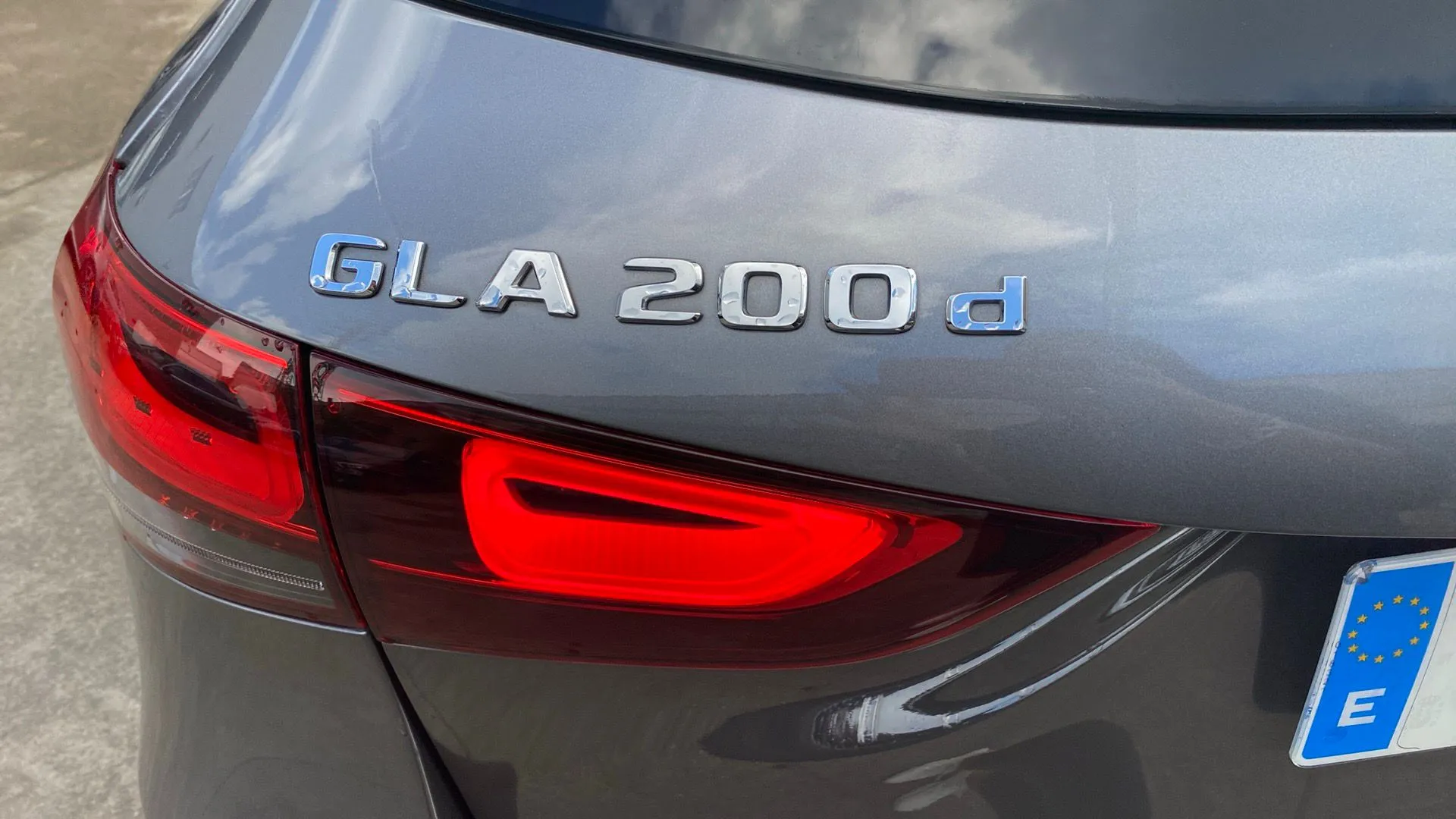 Mercedes-Benz GLA 200 D - foto 21