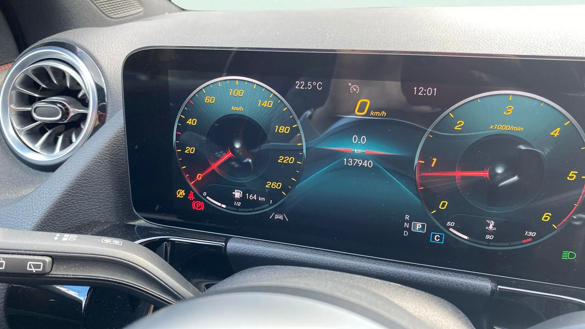 Mercedes-Benz GLA 200 D - foto 9