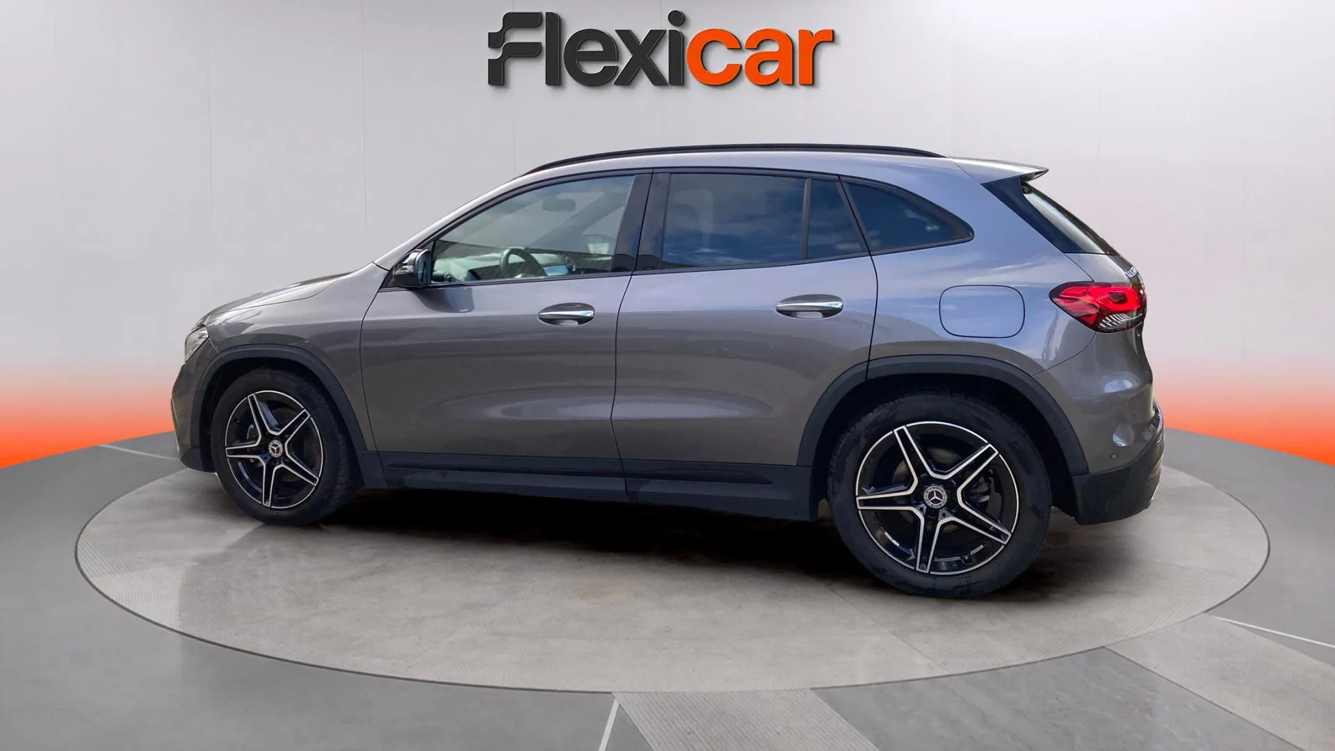 Mercedes-Benz GLA 200 D - foto 4