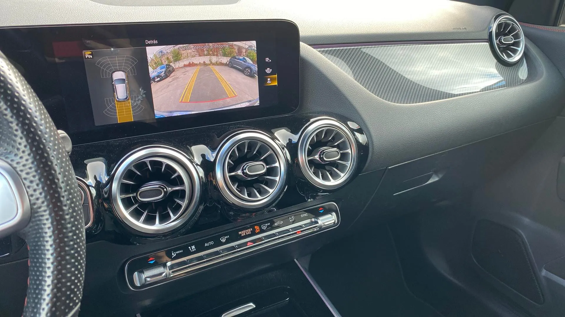 Mercedes-Benz GLA 200 D - foto 19