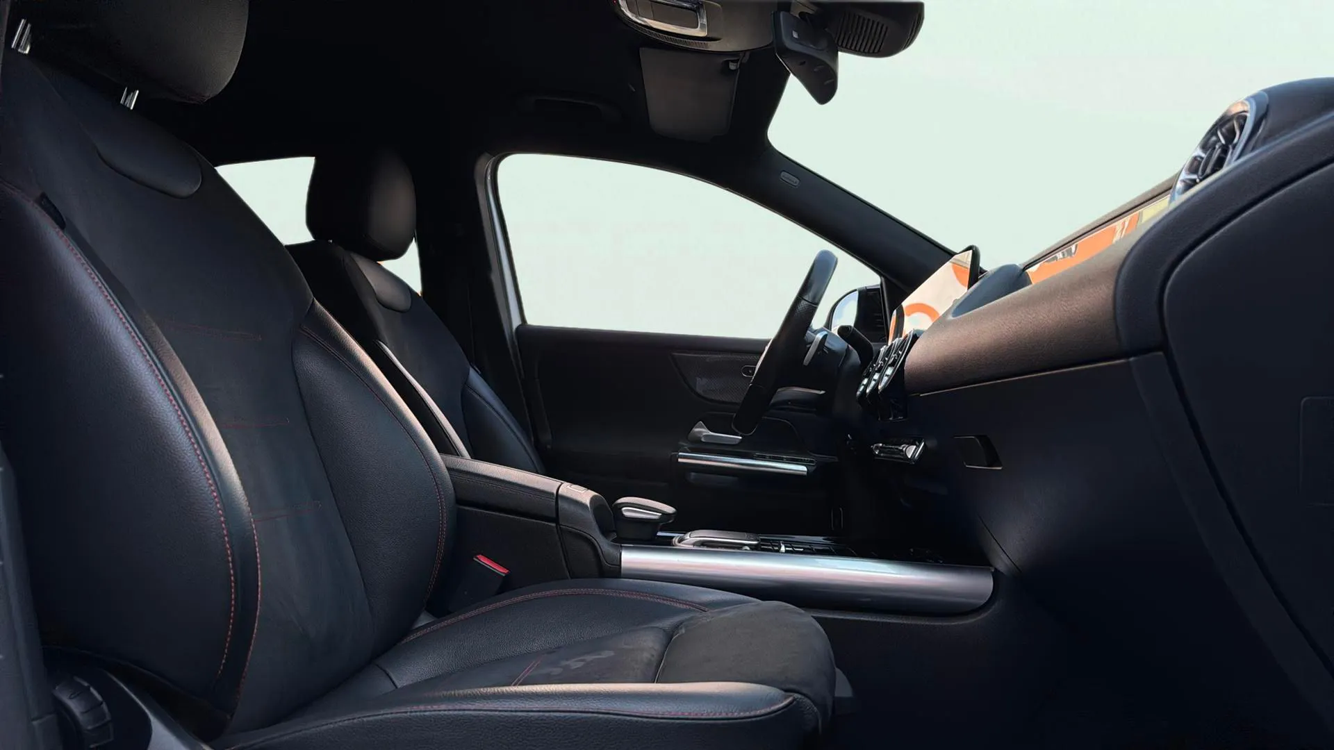 Mercedes-Benz GLA 200 D - foto 13