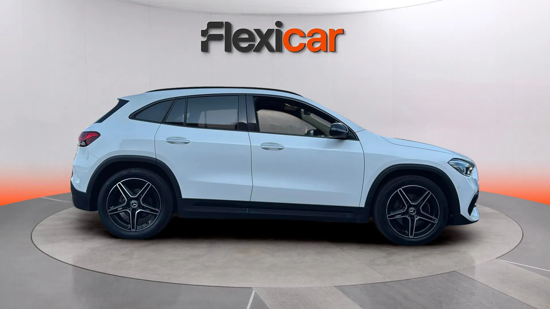 Mercedes-Benz GLA 200 D - foto 4