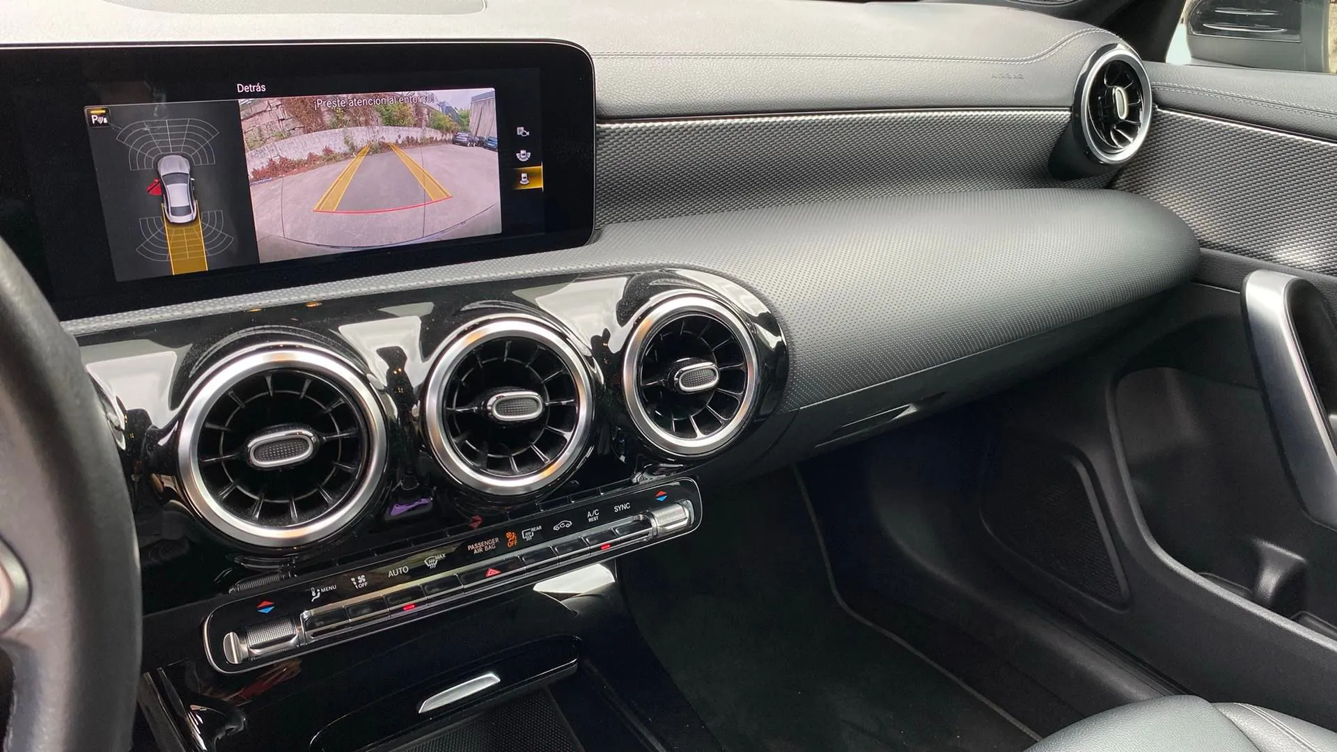 Mercedes-Benz CLA 200 D DCT - foto 18