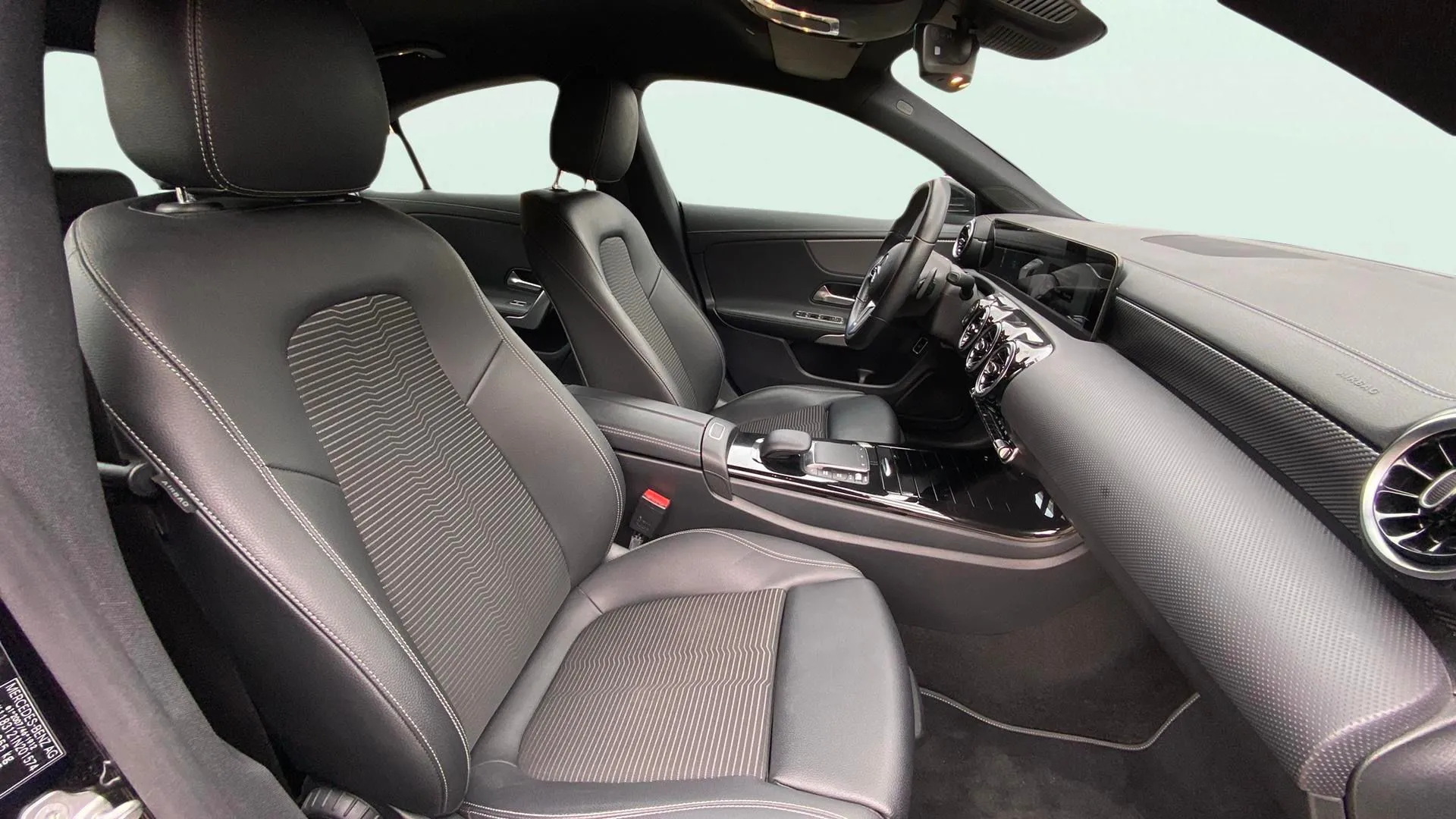 Mercedes-Benz CLA 200 D DCT - foto 13