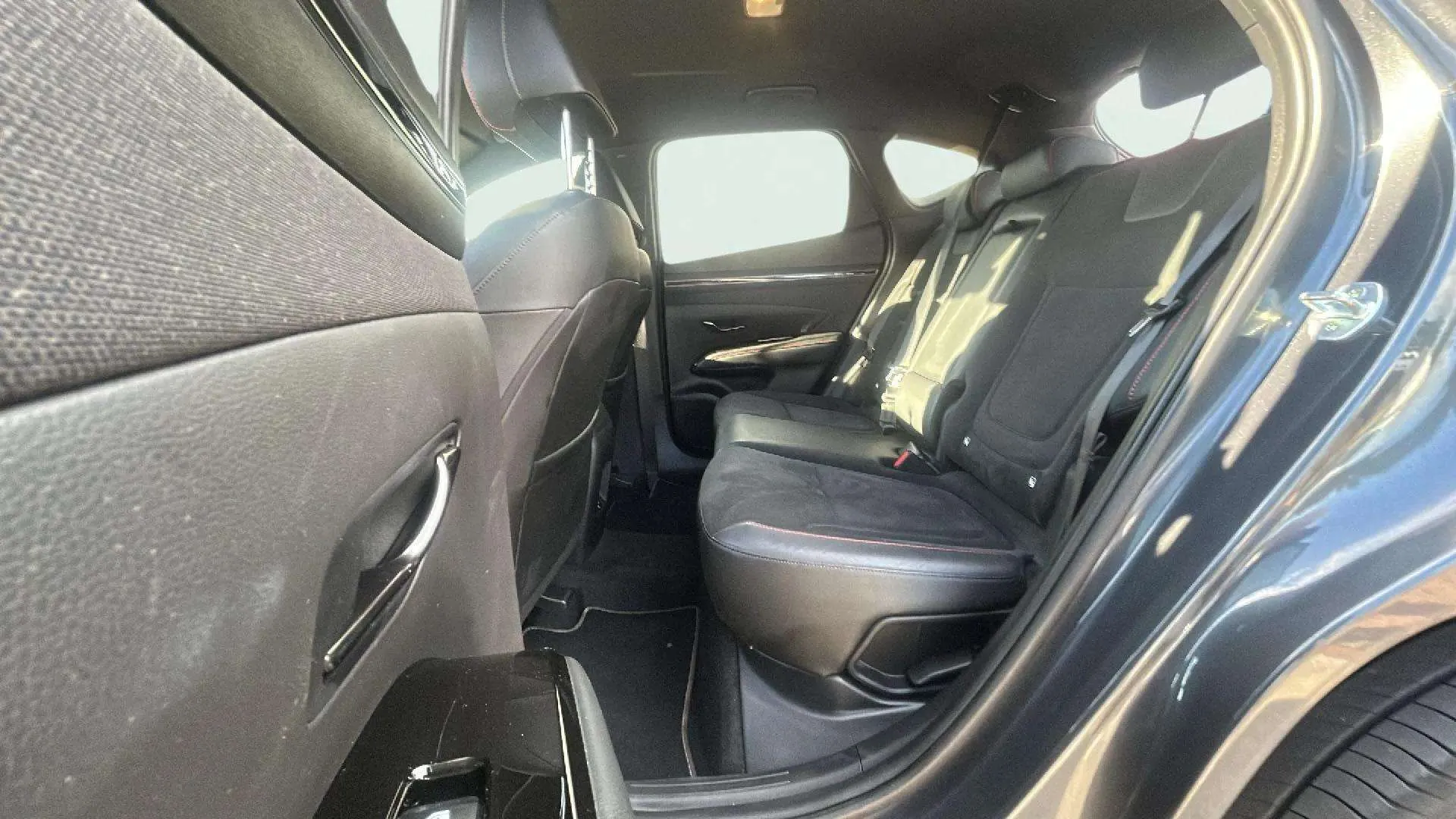 Hyundai Tucson 1.6 T-GDi N Line 30 Anivers - foto 14