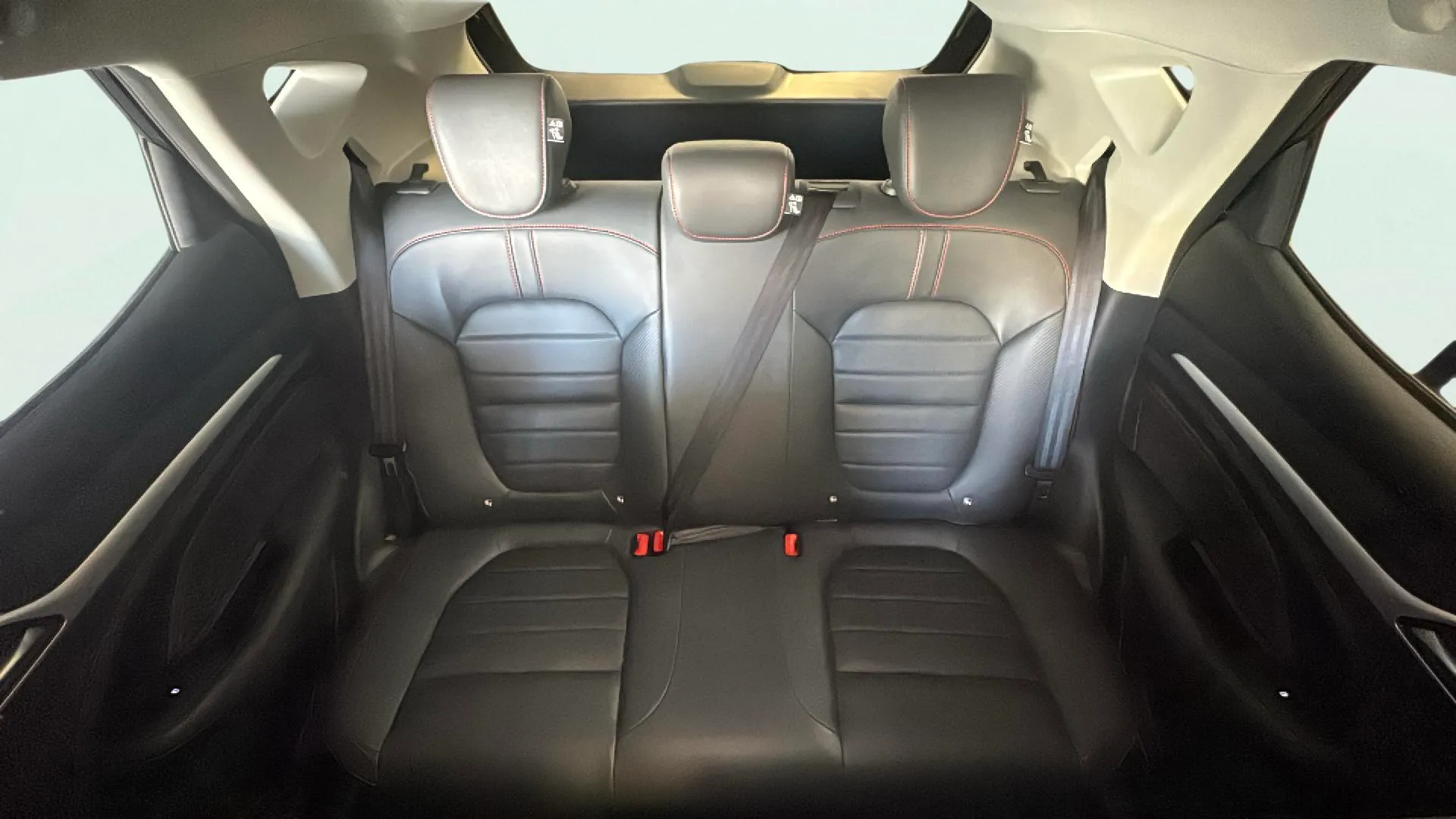 MG ZS 1.0T Luxury - foto 13