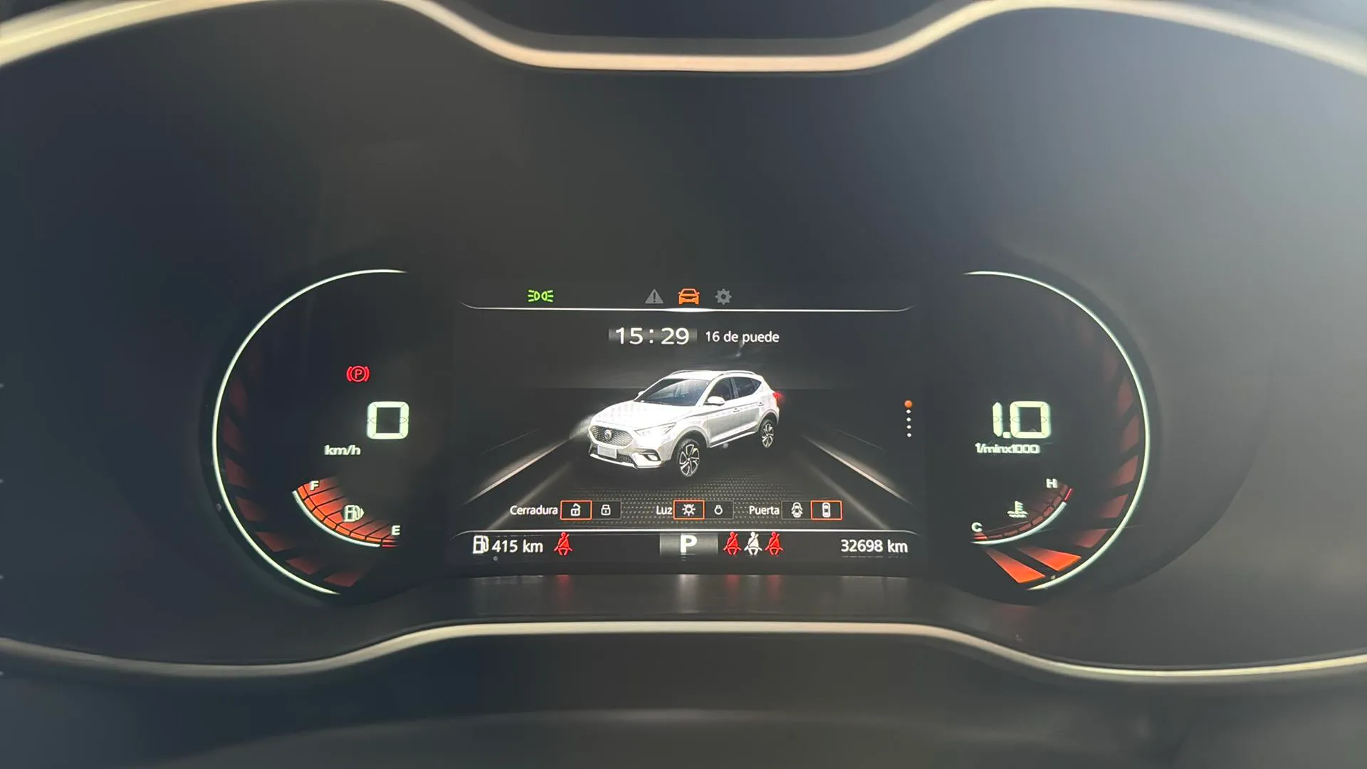 MG ZS 1.0T Luxury - foto 12