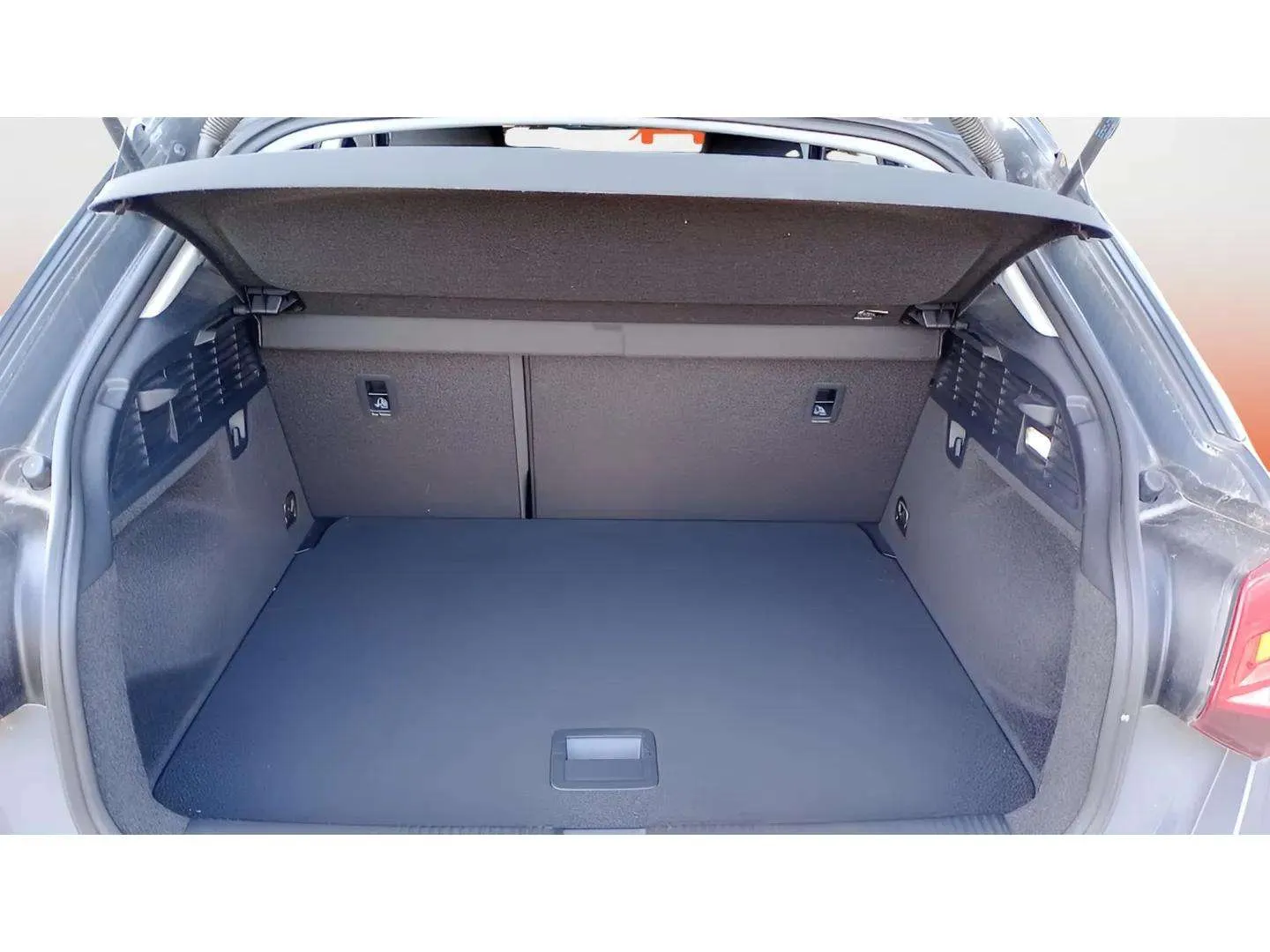 Audi Q2 Advanced 30 TDI S tronic - foto 14