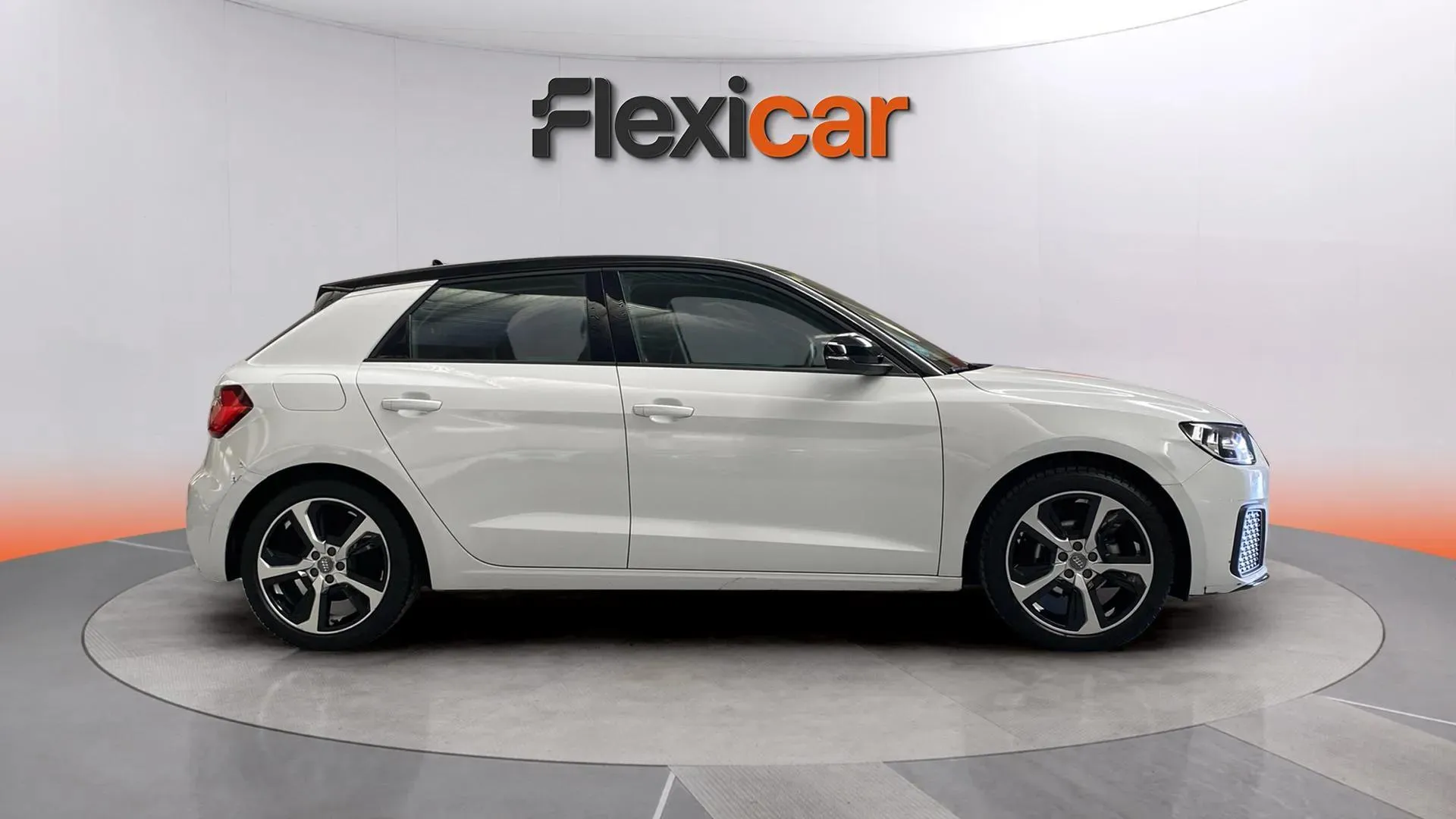 Audi A1 citycarver 25 TFSI - foto 8
