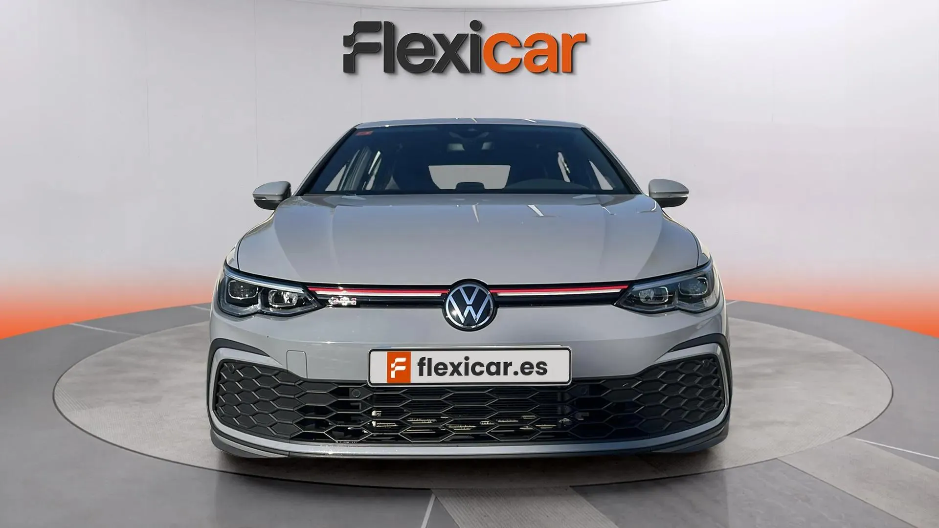 Volkswagen Golf GTI 2.0 TSI - foto 2