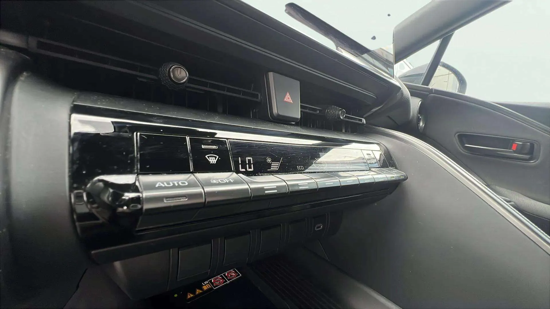 Toyota C-HR 1.8 140H Advance - foto 13