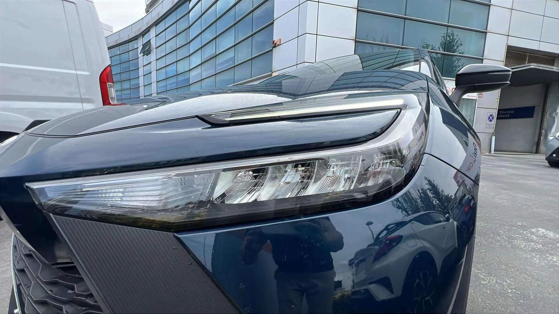 Toyota C-HR 1.8 140H Advance - foto 29