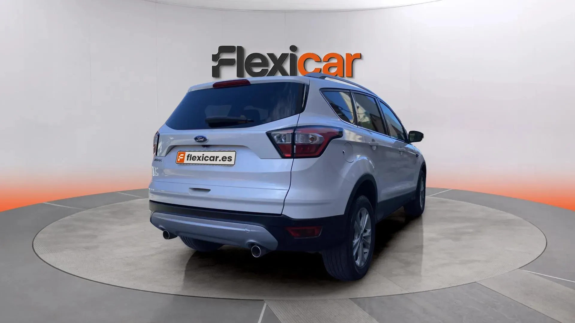 Ford Kuga 1.5 TDCi 4x2 Titanium - foto 3