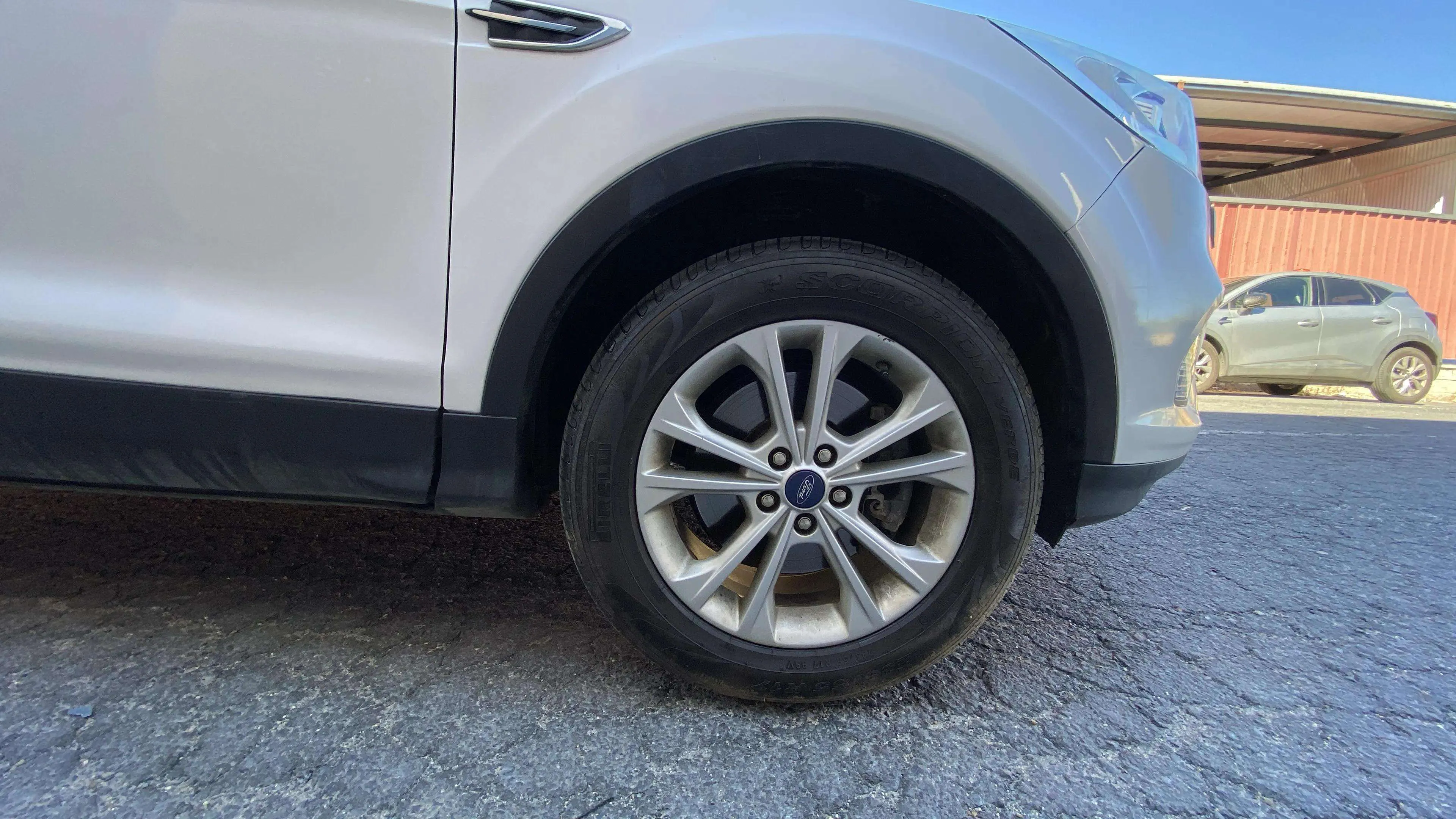 Ford Kuga 1.5 TDCi 4x2 Titanium - foto 29