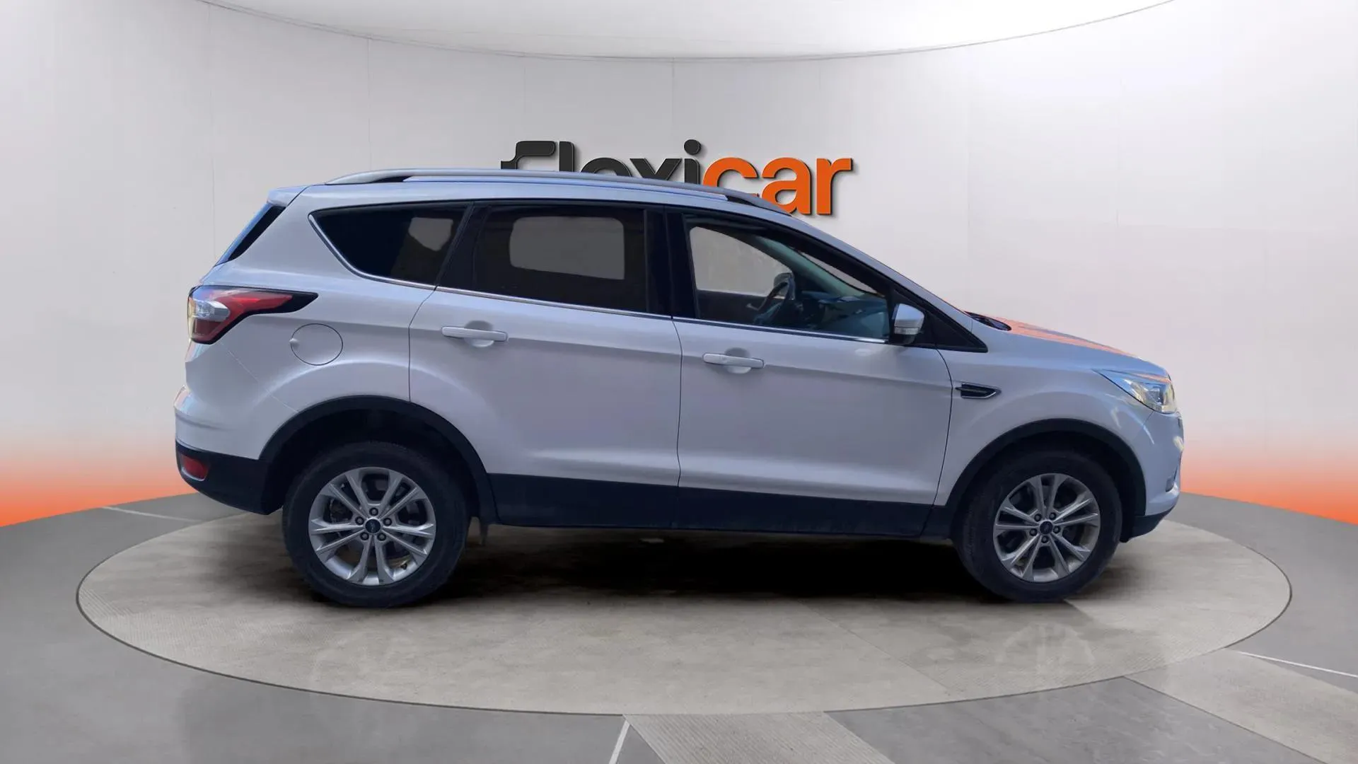 Ford Kuga 1.5 TDCi 4x2 Titanium - foto 2