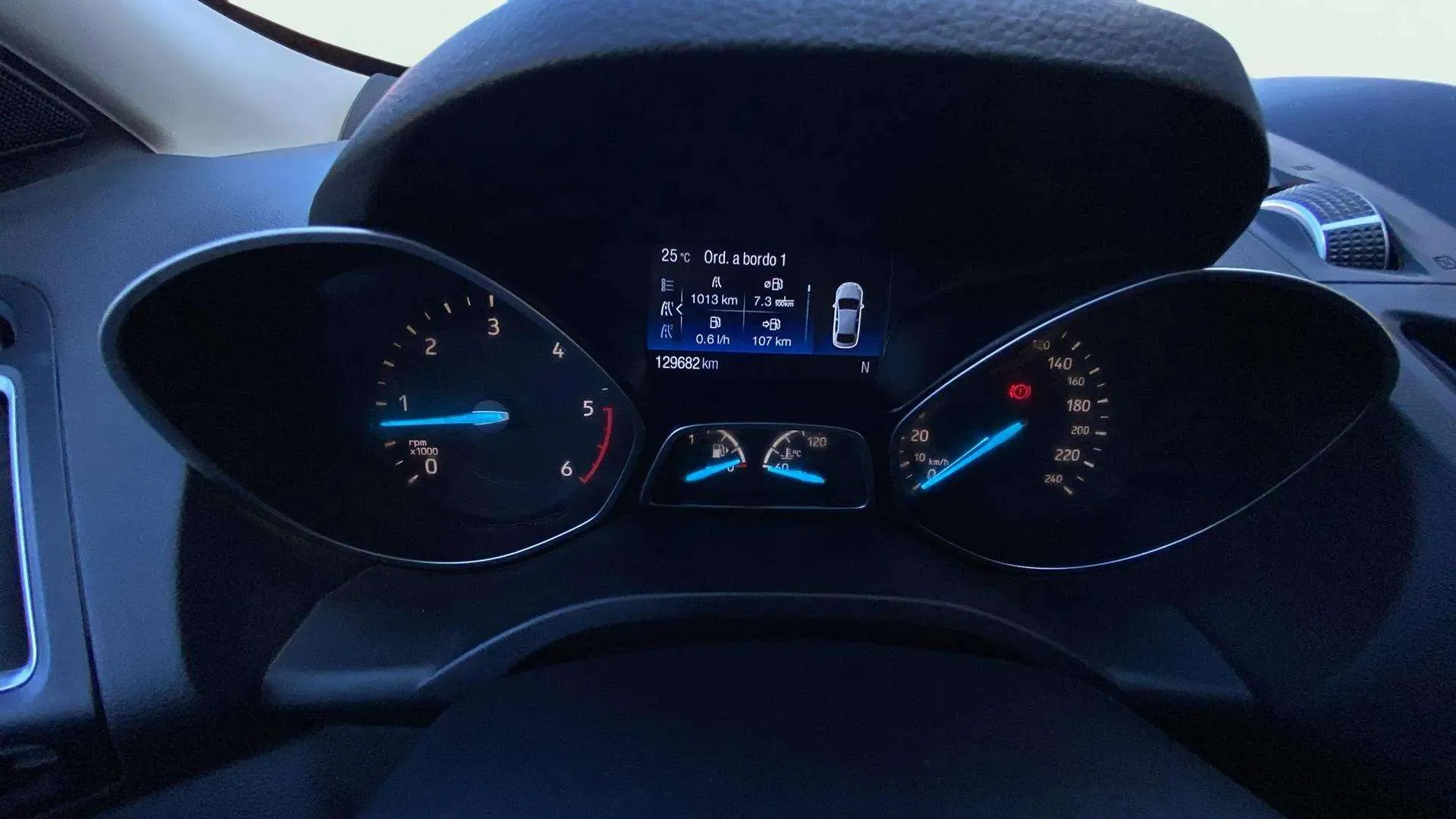 Ford Kuga 1.5 TDCi 4x2 Titanium - foto 13
