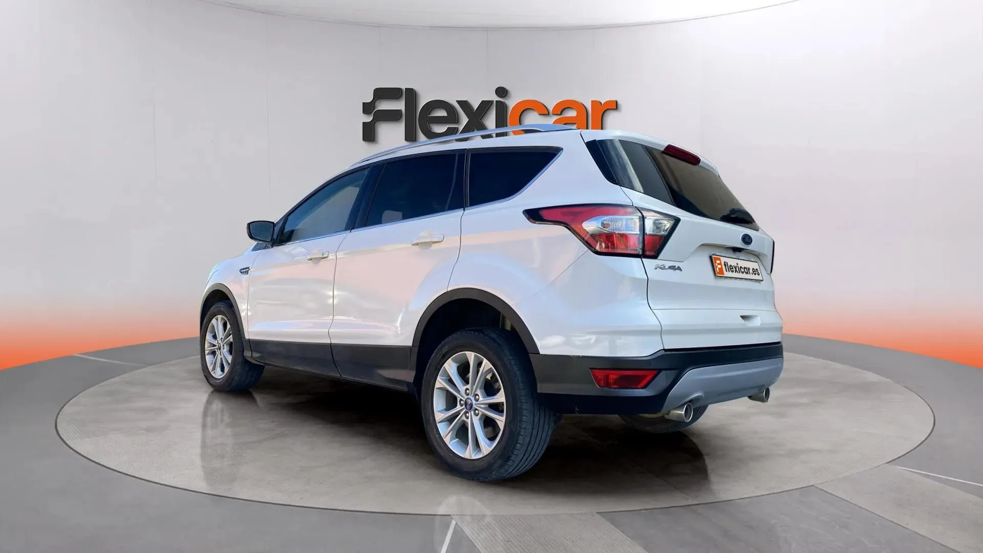 Ford Kuga 1.5 TDCi 4x2 Titanium - foto 5