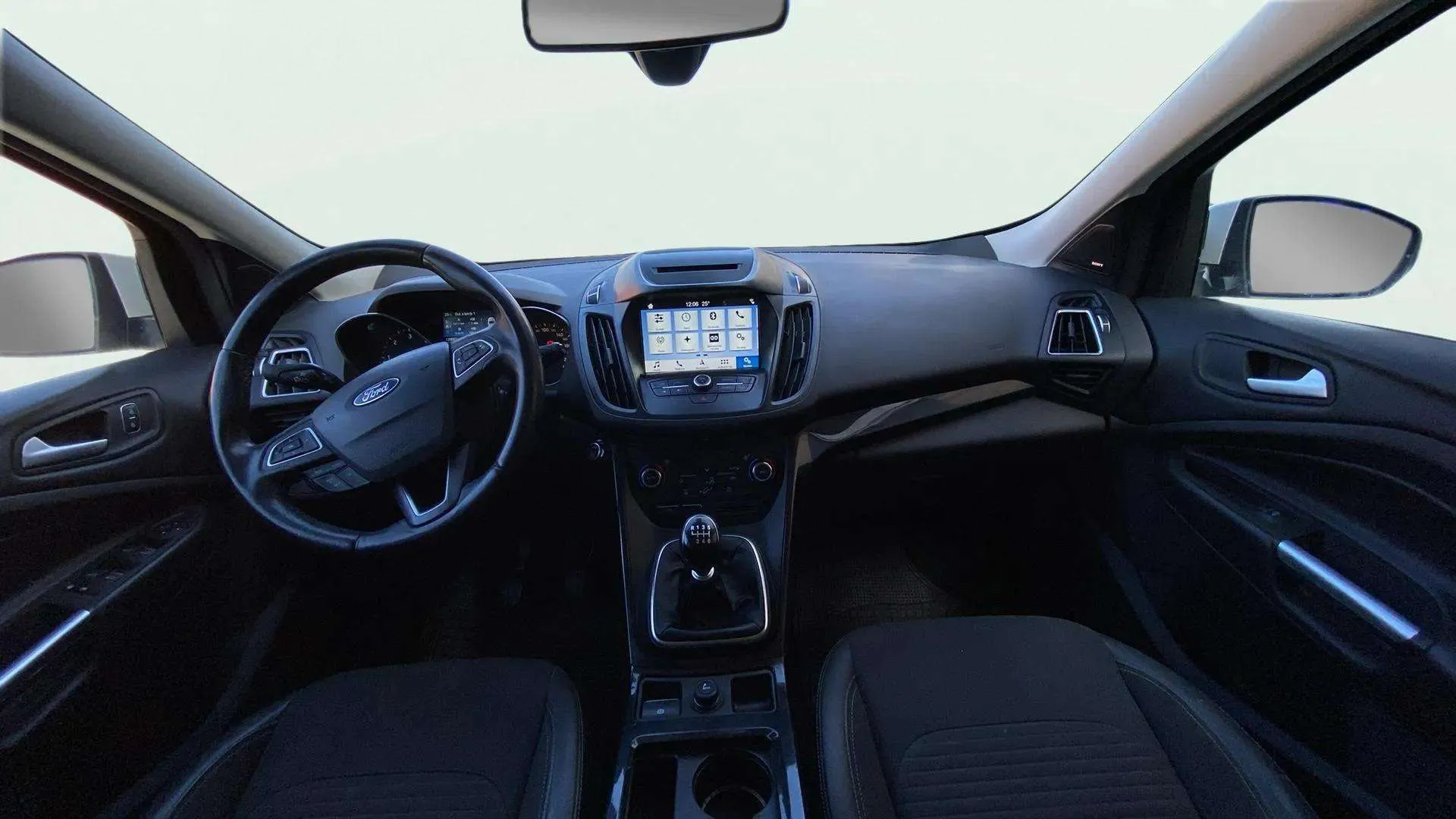 Ford Kuga 1.5 TDCi 4x2 Titanium - foto 9