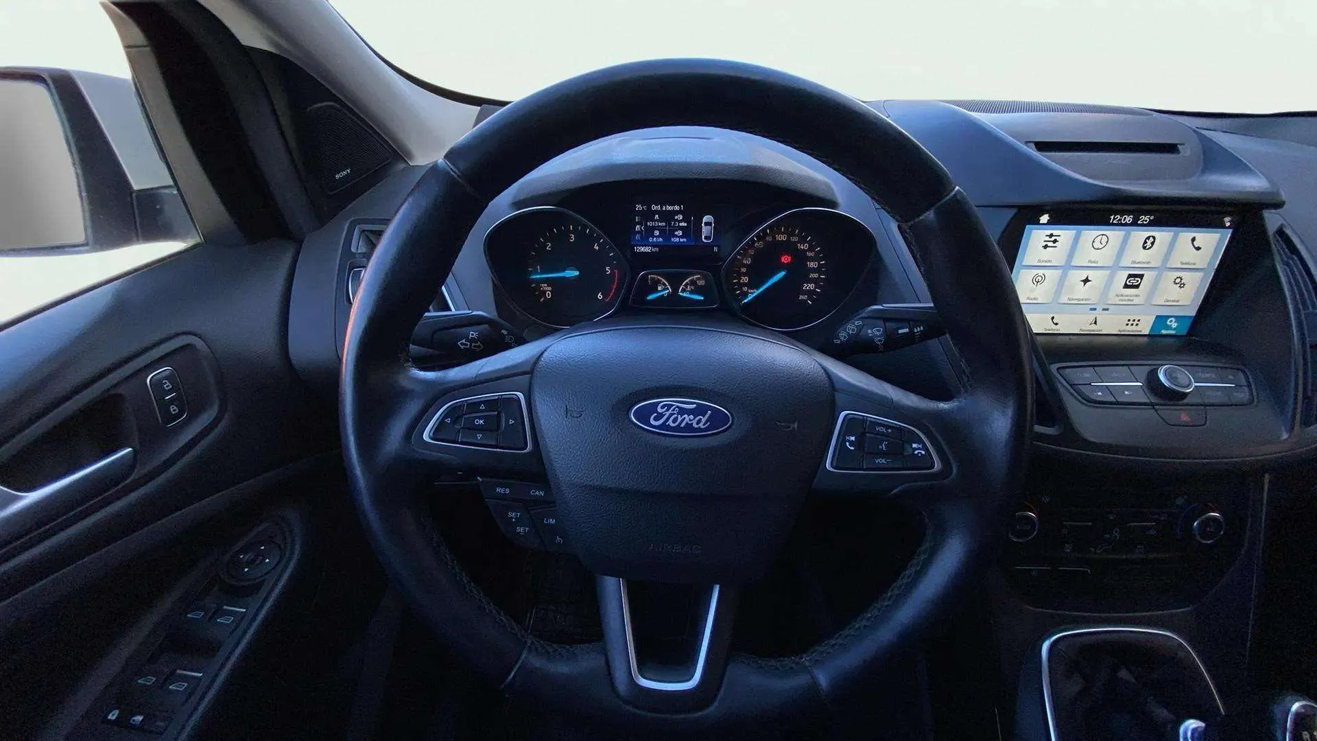 Ford Kuga 1.5 TDCi 4x2 Titanium - foto 10