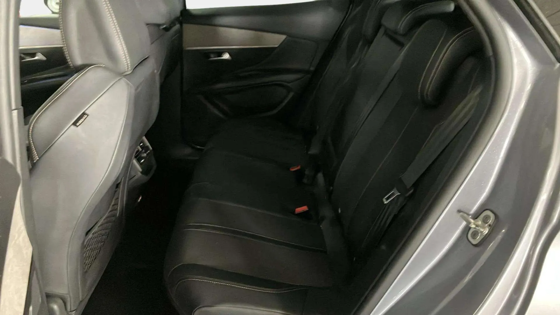 Peugeot 3008 1.2 PureTech GT EAT8 - foto 21