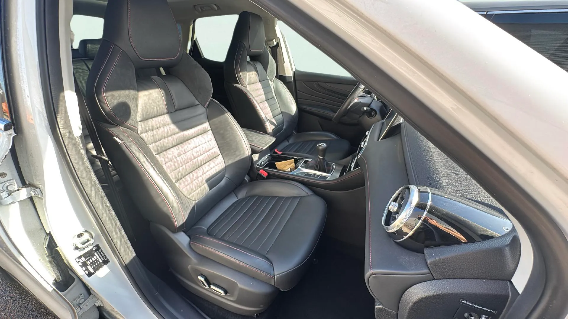 MG HS 1.5 Turbo GDI Luxury - foto 11
