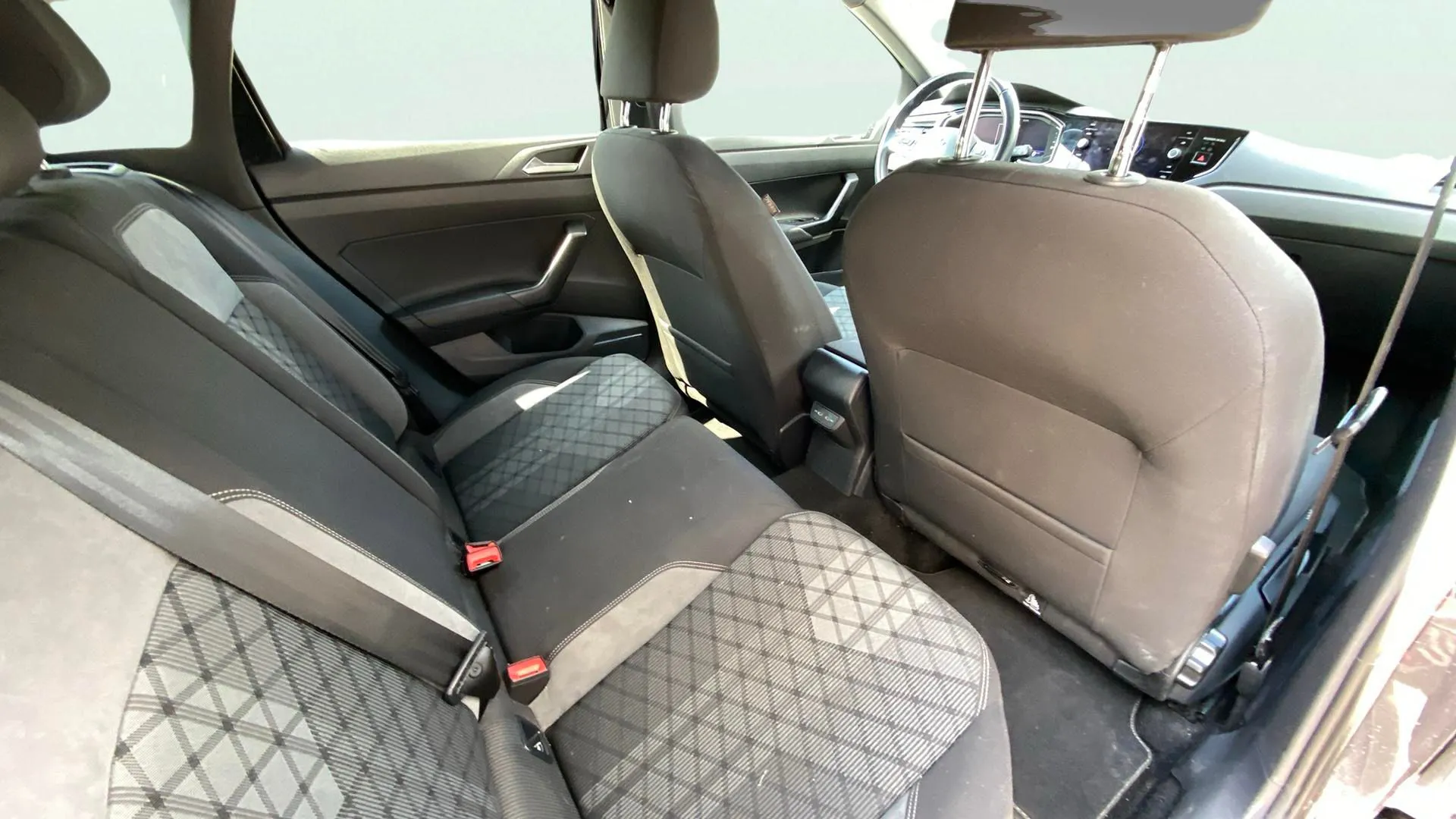 Volkswagen Taigo R-Line 1.0 TSI DSG - foto 21