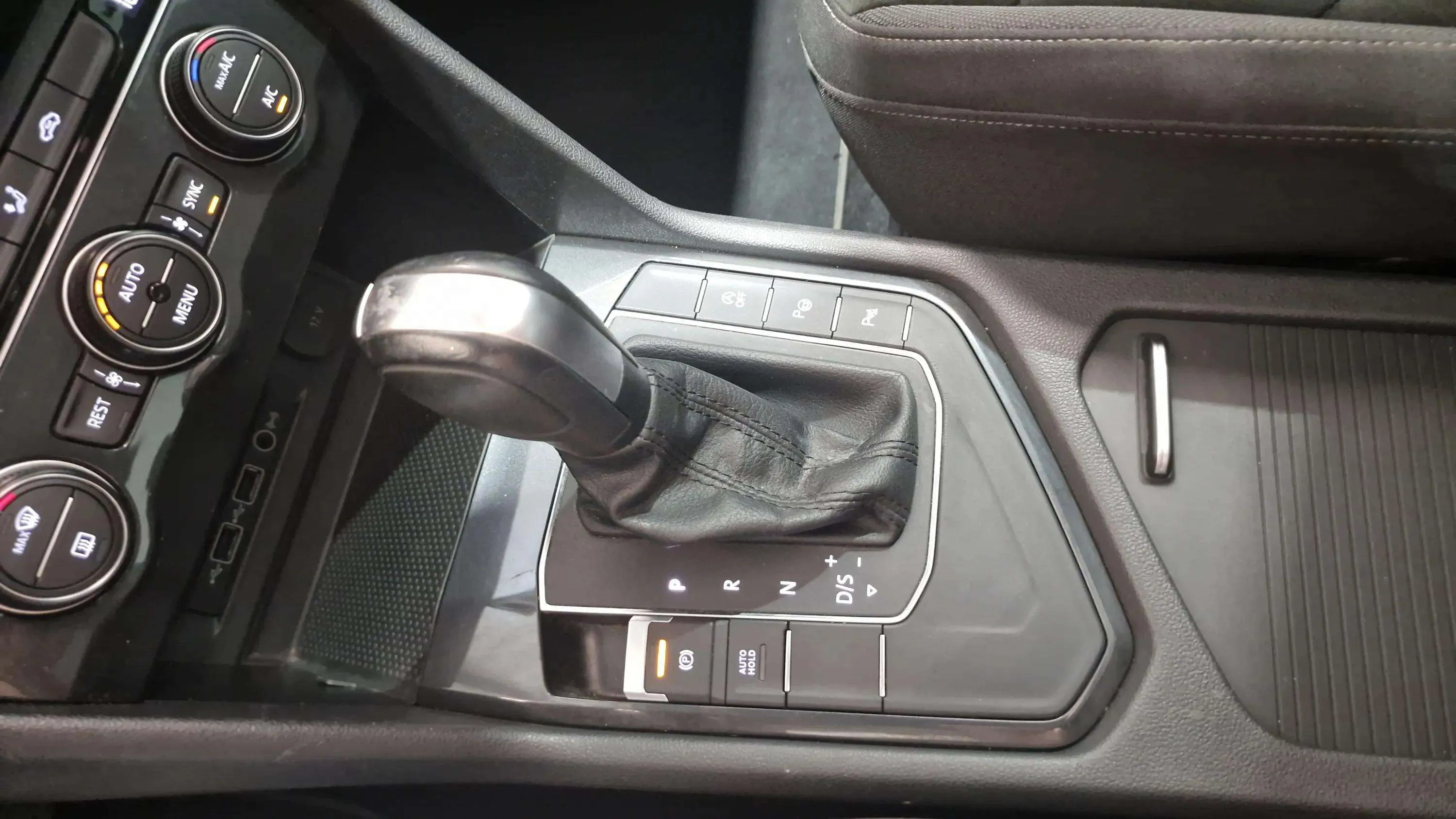 Volkswagen Tiguan Sport 2.0 TDI DSG - foto 29