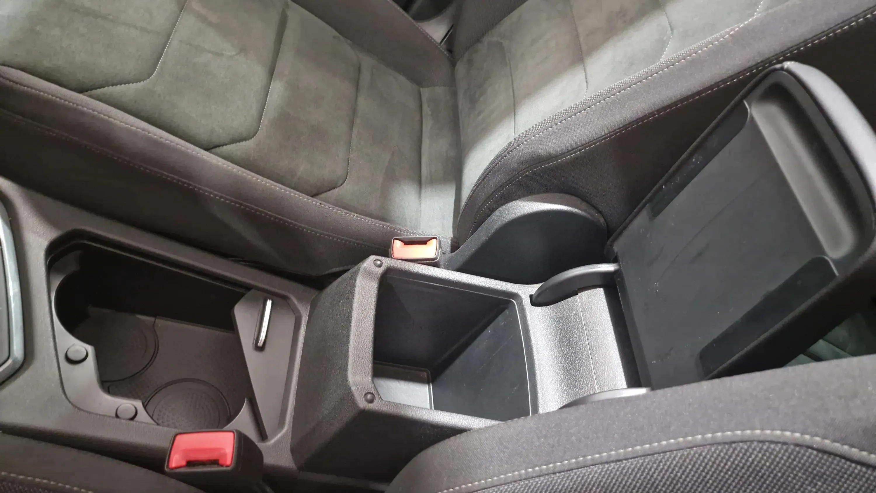 Volkswagen Tiguan Sport 2.0 TDI DSG - foto 31