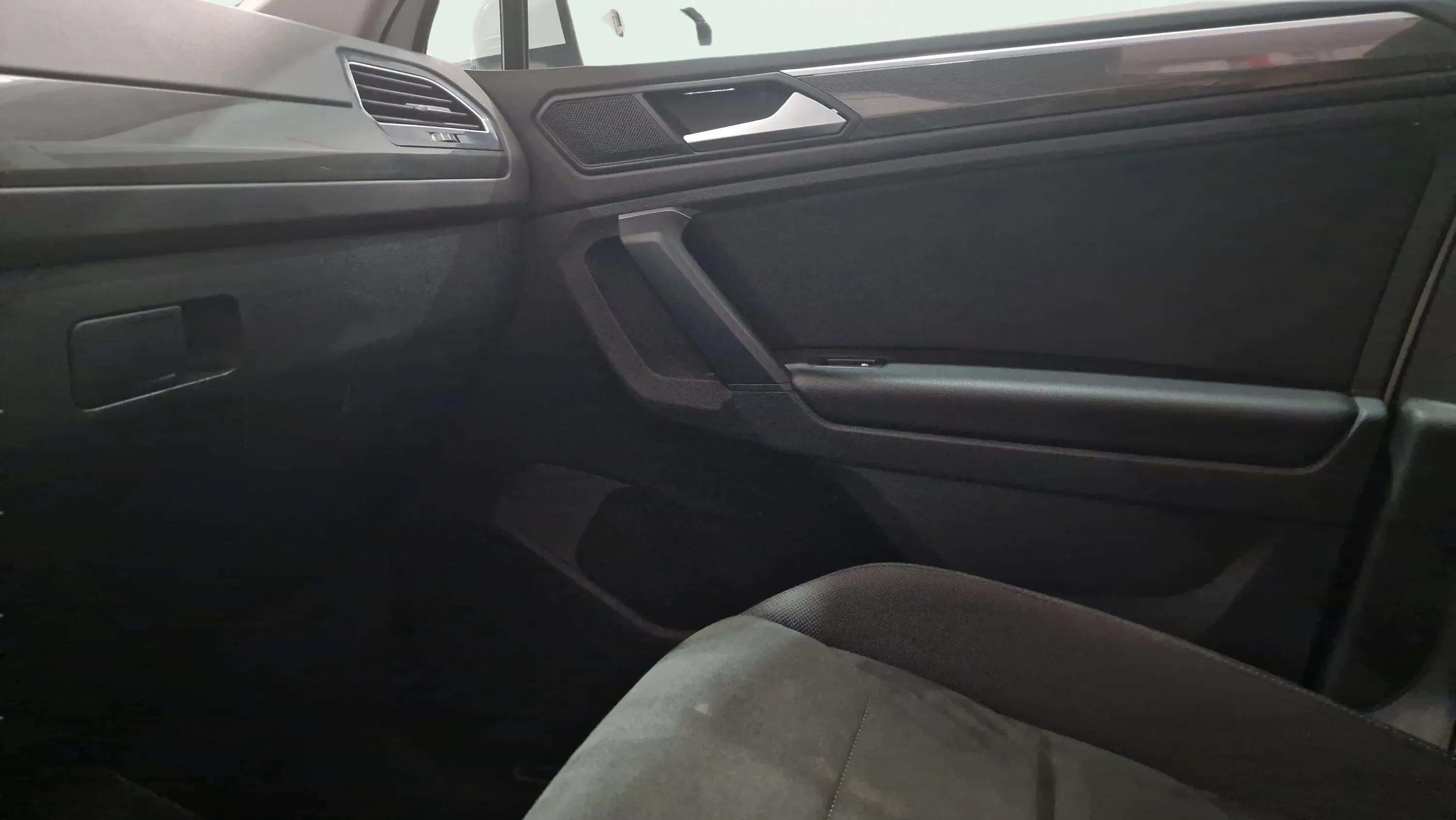 Volkswagen Tiguan Sport 2.0 TDI DSG - foto 32