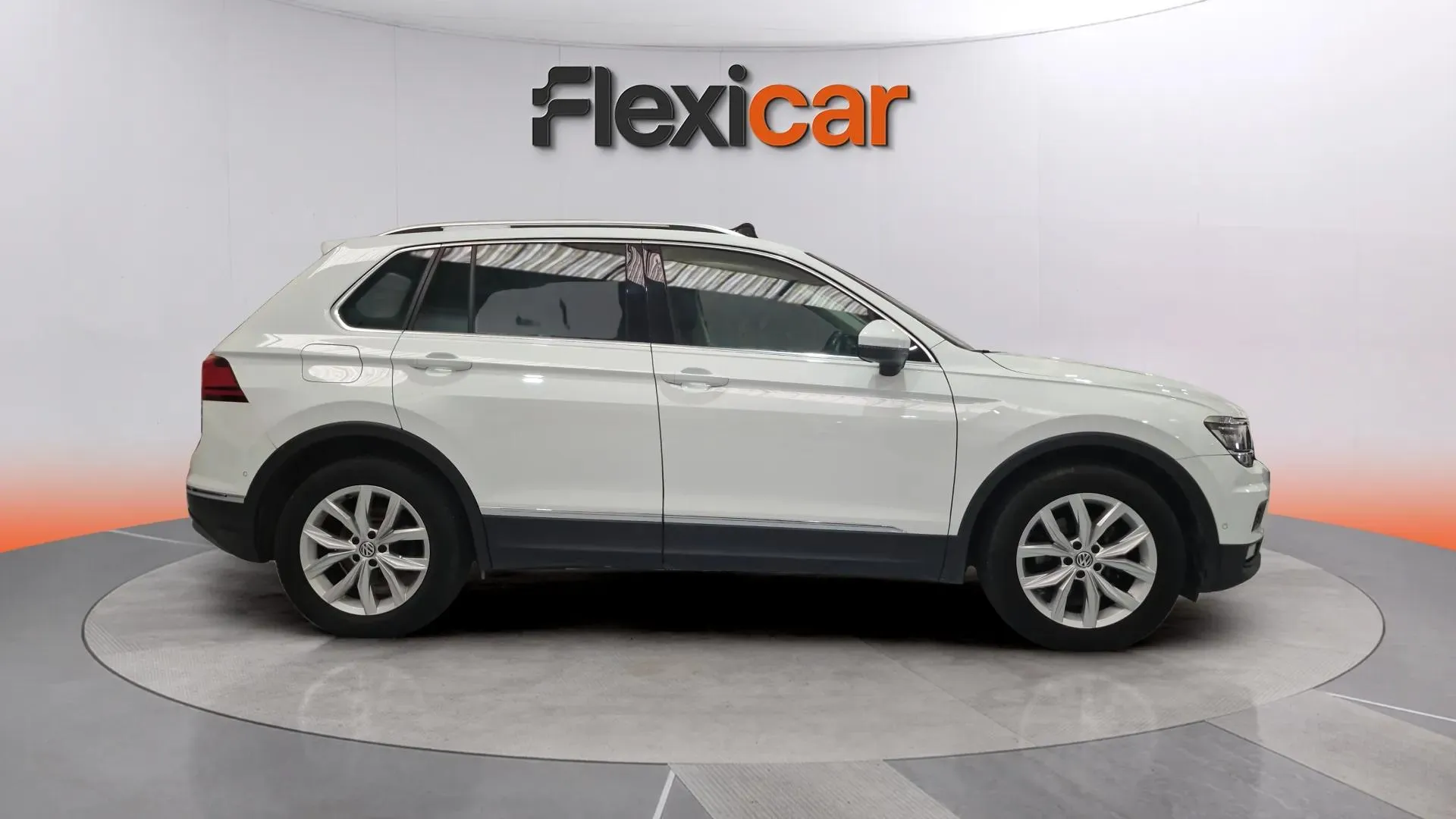 Volkswagen Tiguan Sport 2.0 TDI DSG - foto 3