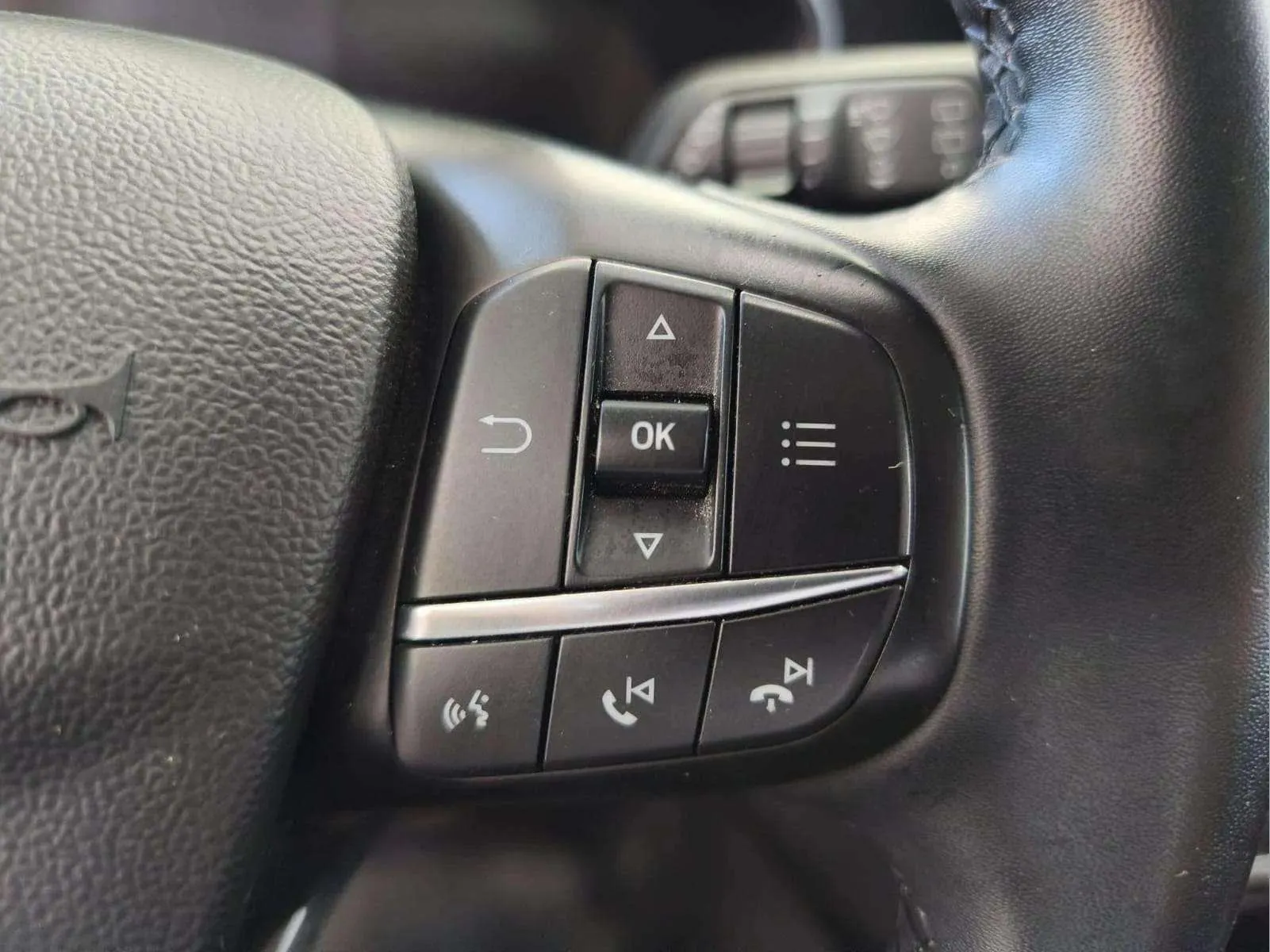 Ford Focus 1.0 EcoBoost MHEV Active - foto 13