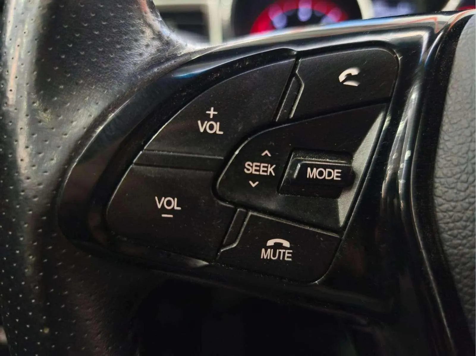 SsangYong Tivoli D16 Limited - foto 12