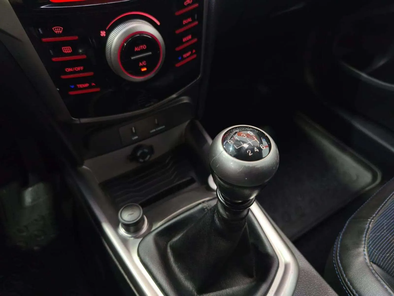 SsangYong Tivoli D16 Limited - foto 16