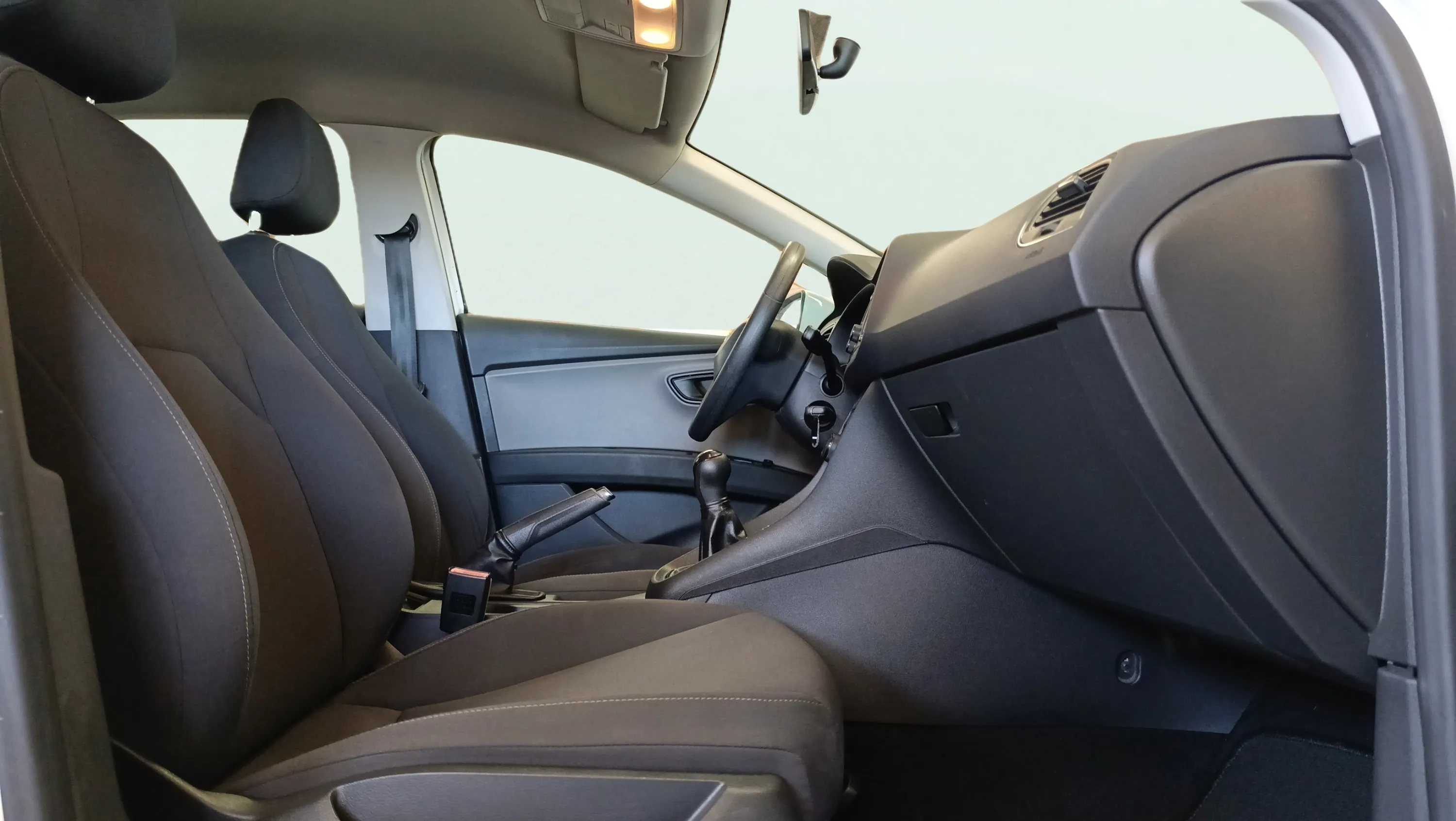 SEAT León 1.6 TDI Reference Edition - foto 29