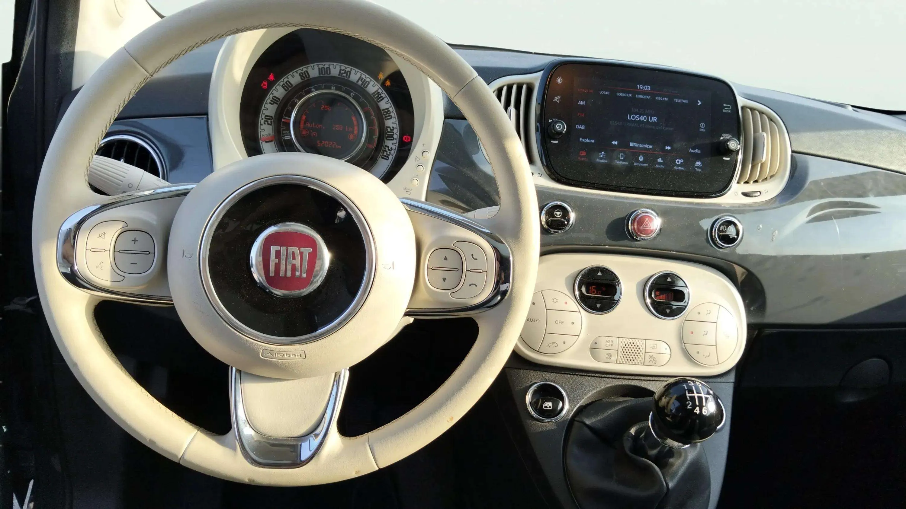 Fiat 500 Dolcevita 1.0 Hybrid - foto 12