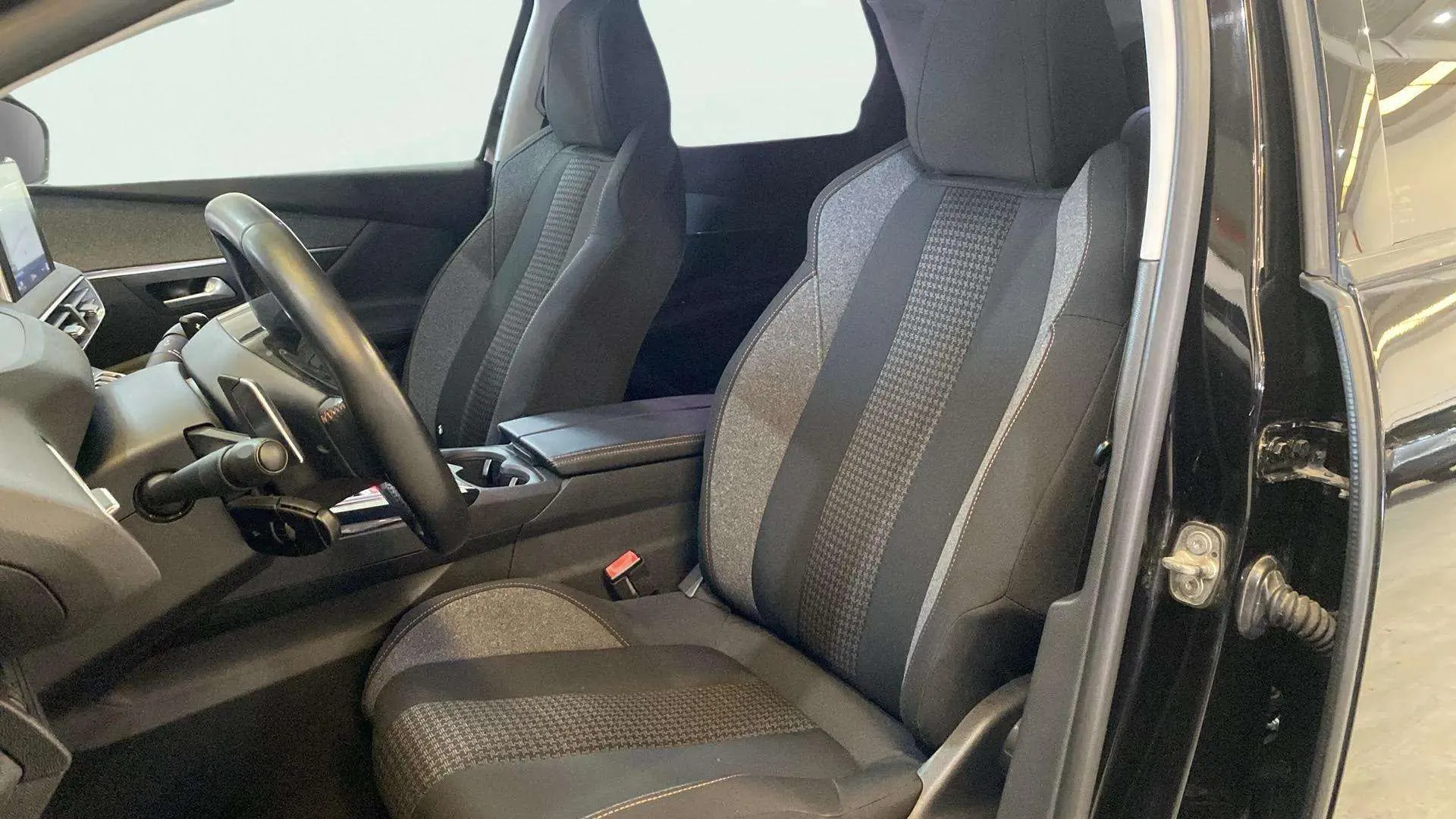 Peugeot 3008 1.6BLUEHDI Active - foto 12